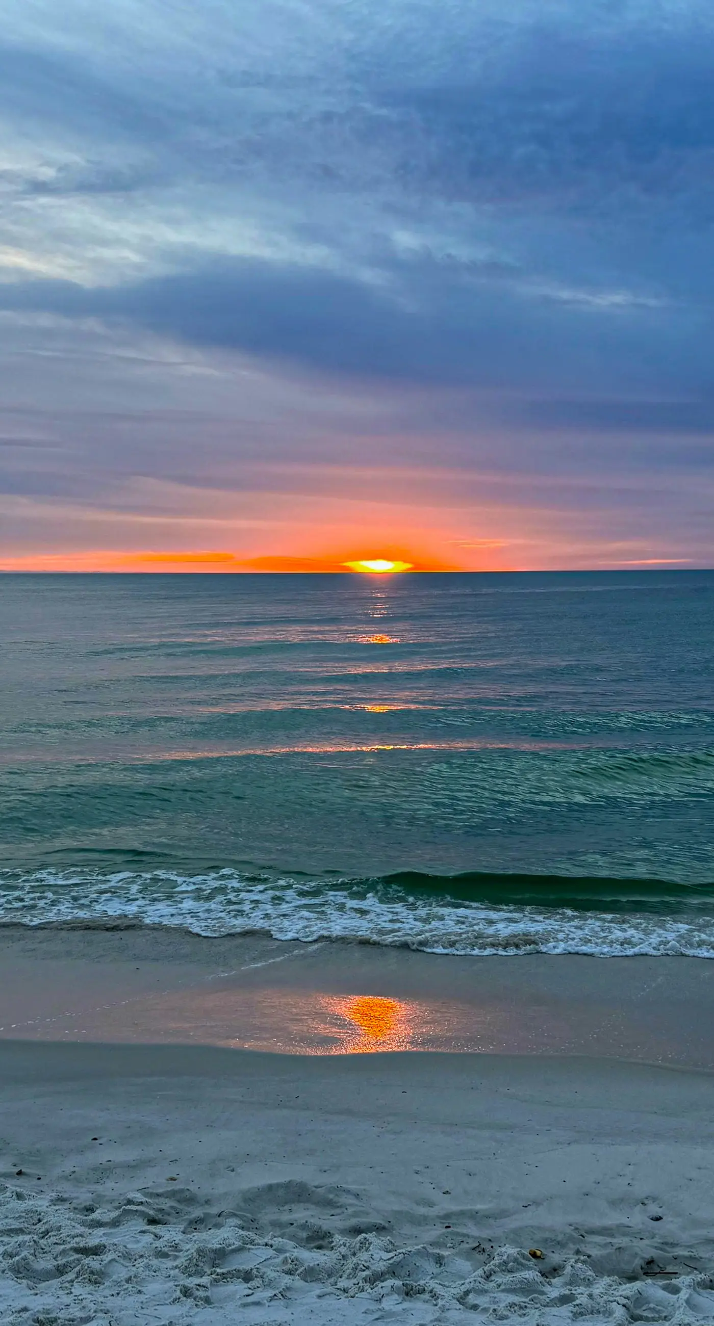 Gorgeous coastal home with shared pool and easy beach access