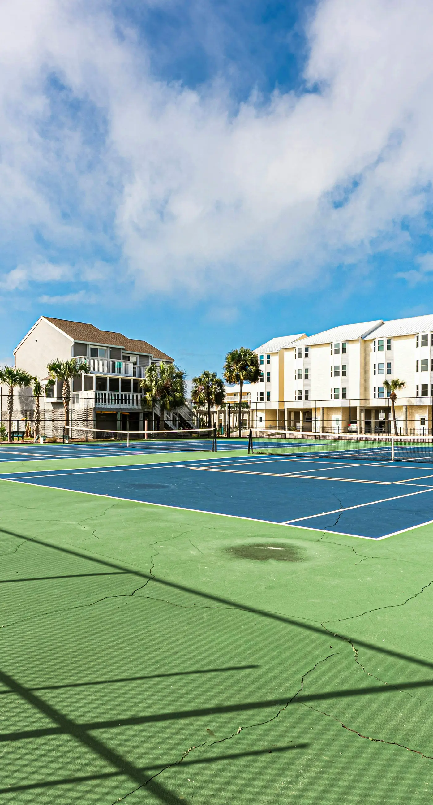 Gorgeous coastal home with shared pool and easy beach access