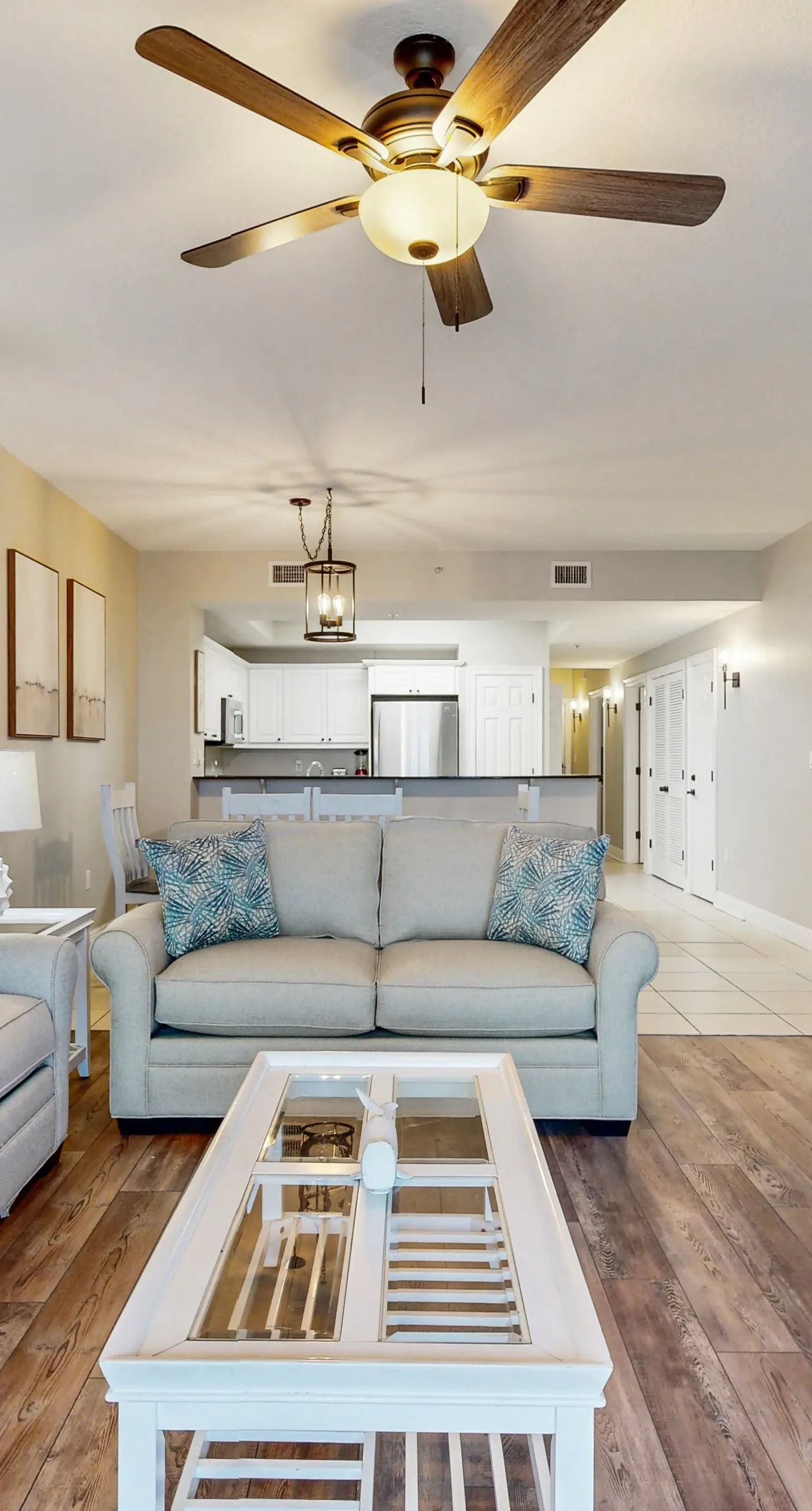 Gulf-front condo with washer/dryer, pools, hot tub, fitness room, & beach access