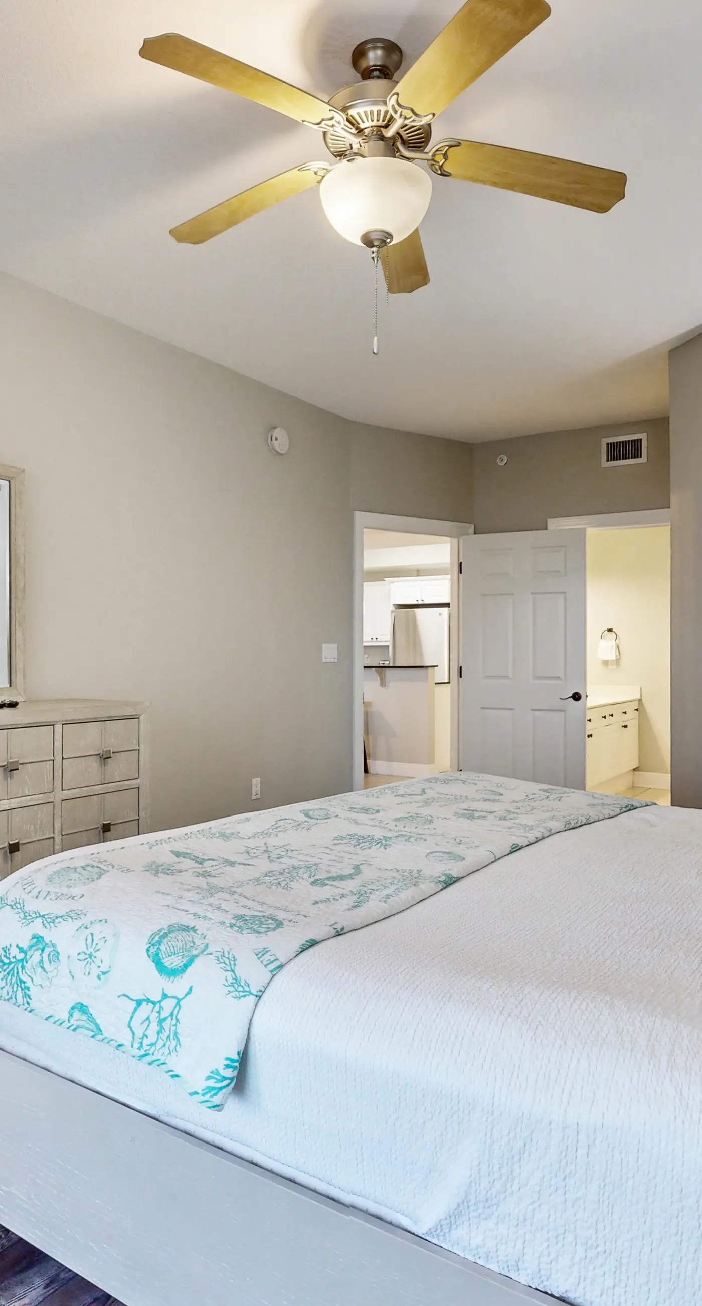 Gulf-front condo with washer/dryer, pools, hot tub, fitness room, & beach access