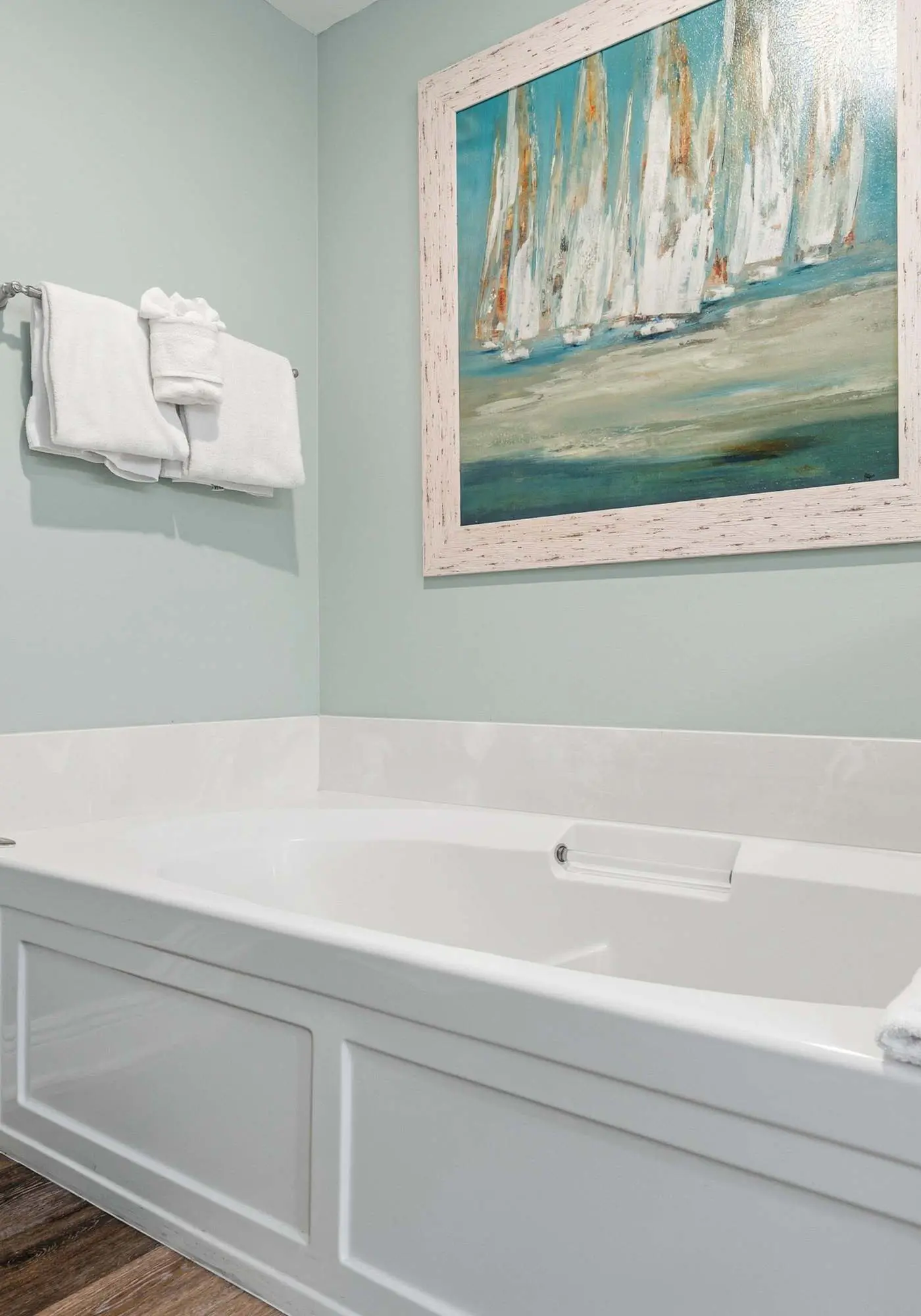 Fourth Floor Oceanfront Condo with Shared Pool, High-Speed WiFi, & Central AC