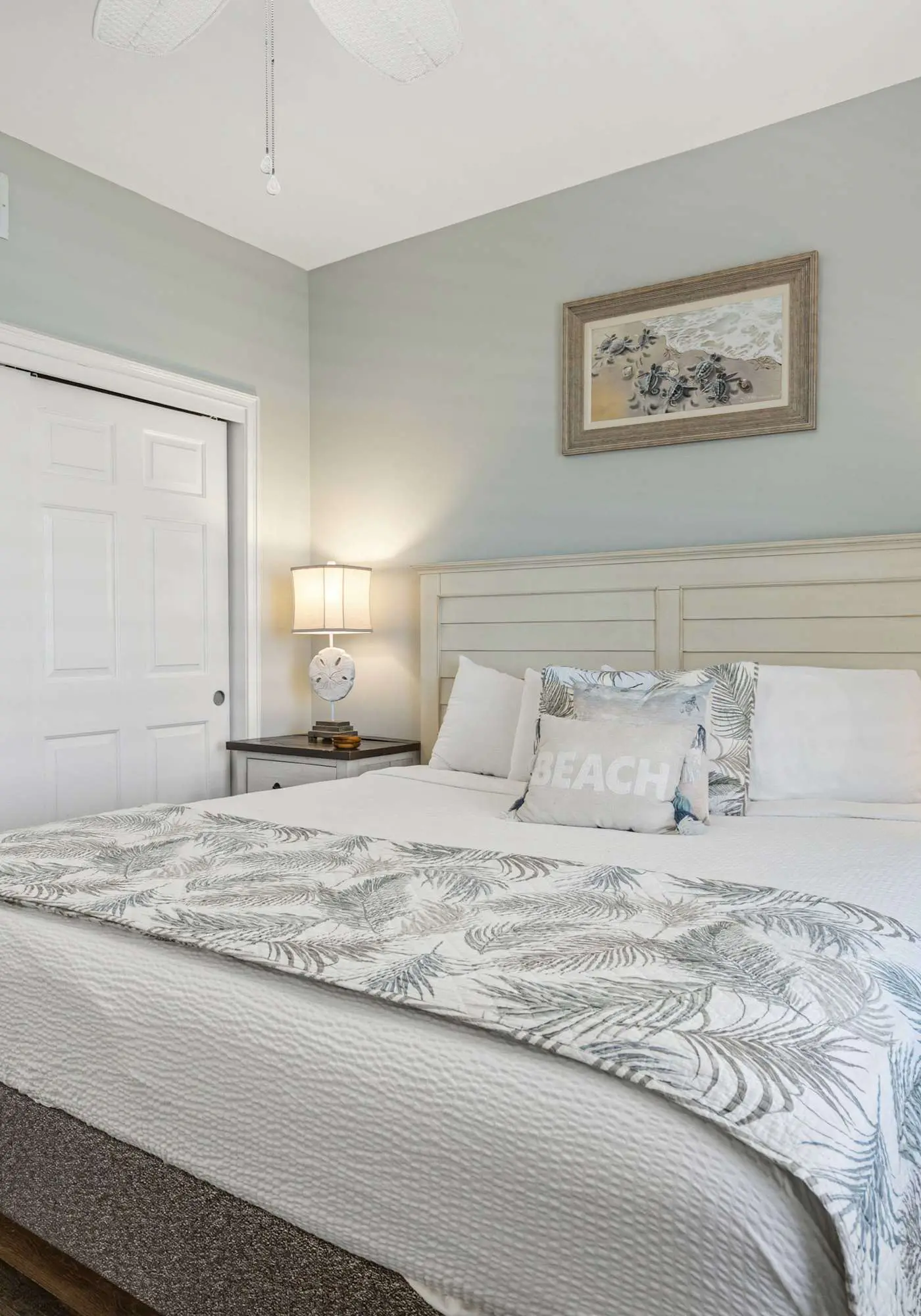 Fourth Floor Oceanfront Condo with Shared Pool, High-Speed WiFi, & Central AC