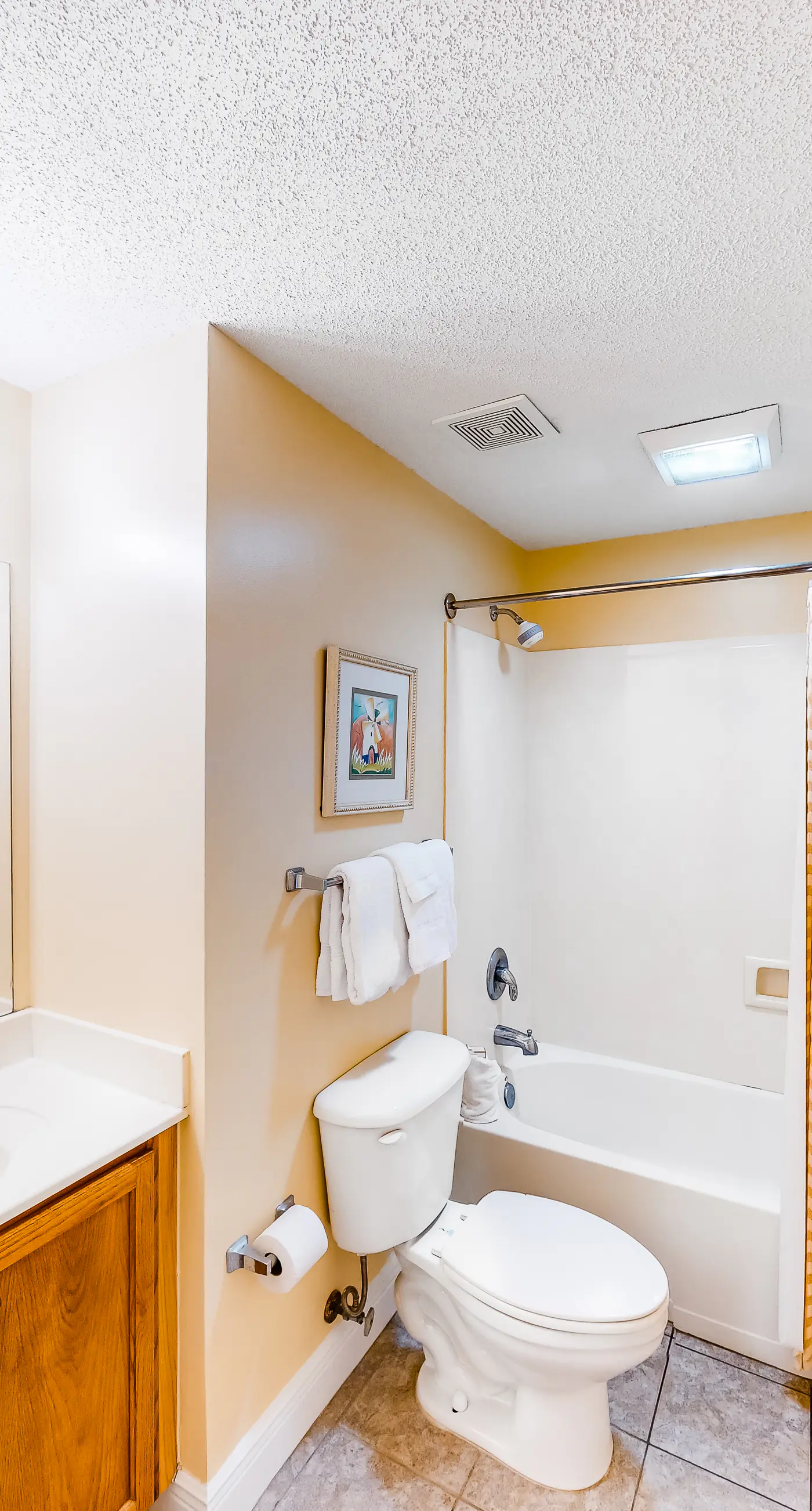 Spacious coastal condo on Okaloosa Island with Gulf-front views - steps to beach