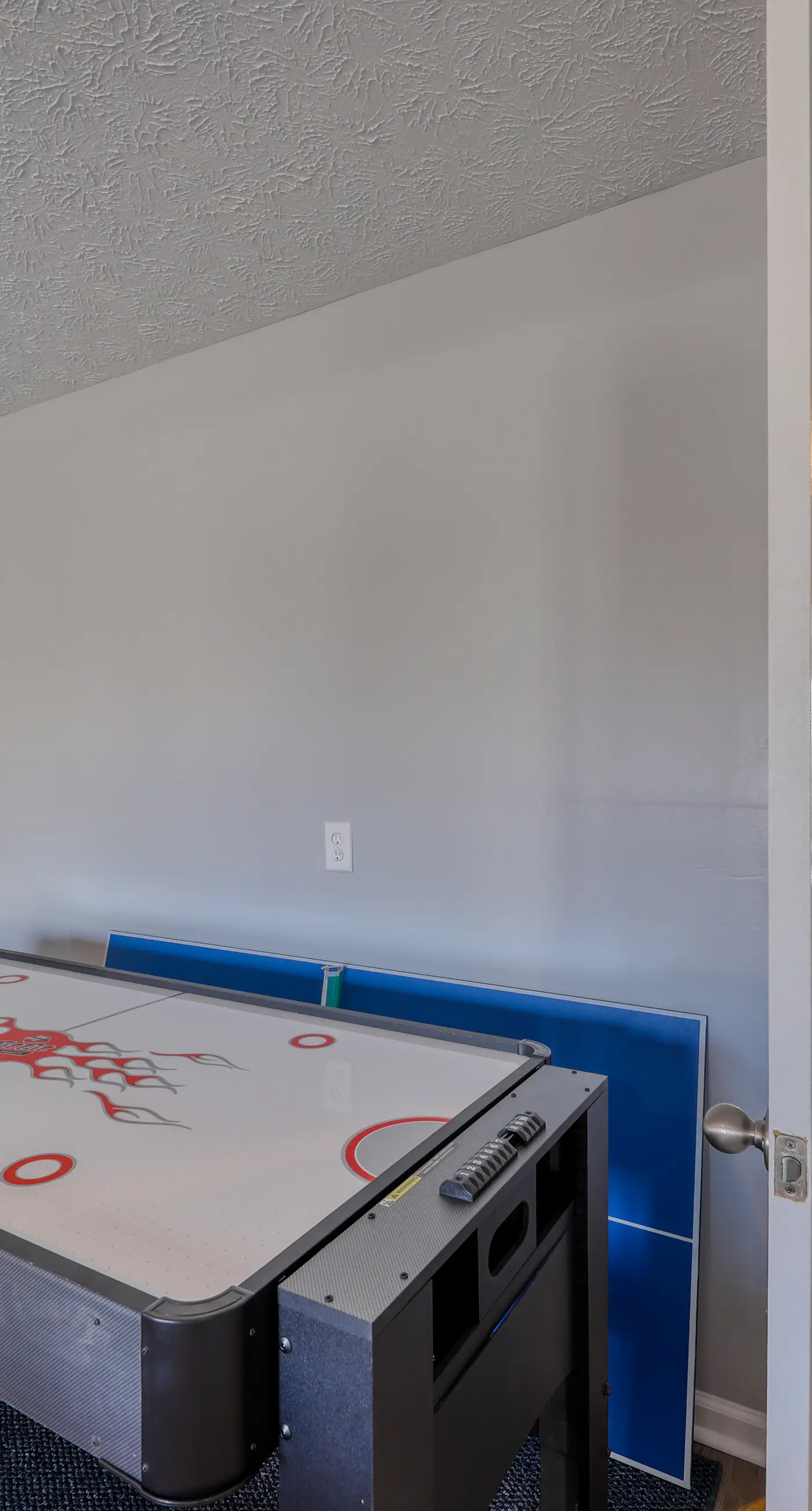 Dog-friendly coastal home w/ a game room and covered patio