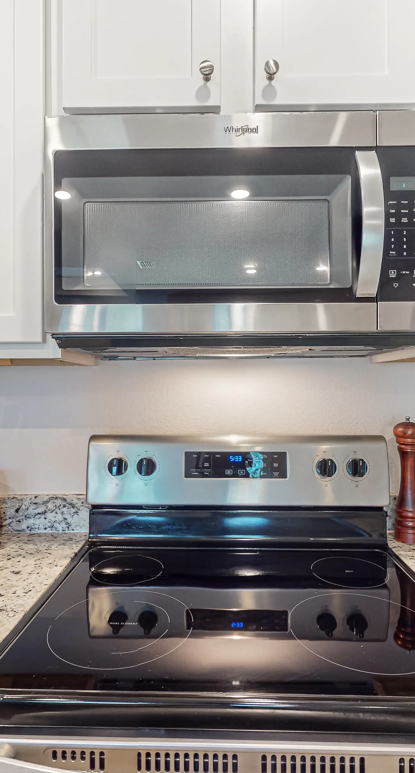 Bay-side, dog-friendly getaway with pool & themed kids rooms