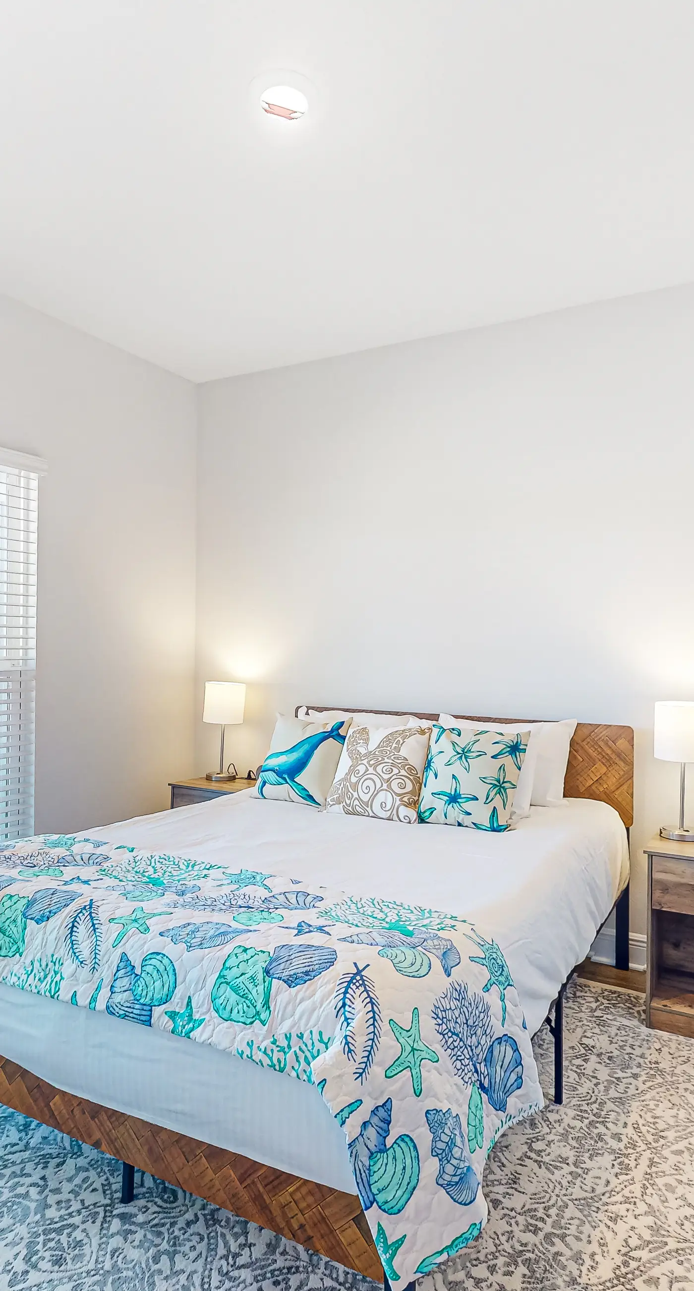 Bay-side, dog-friendly getaway with pool & themed kids rooms