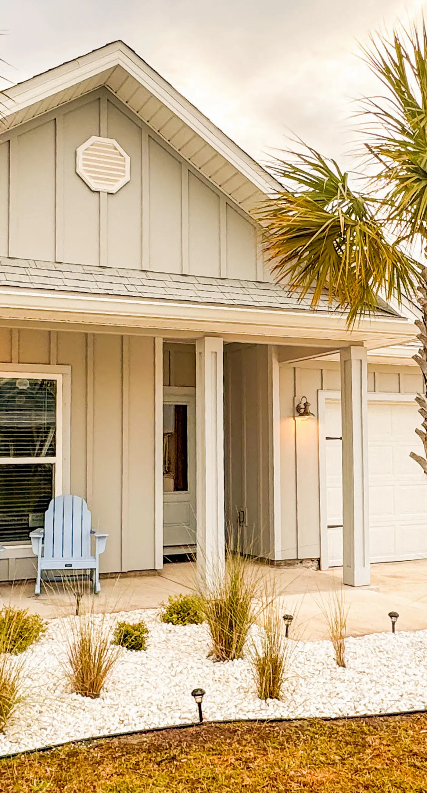 Bay-side, dog-friendly getaway with pool & themed kids rooms