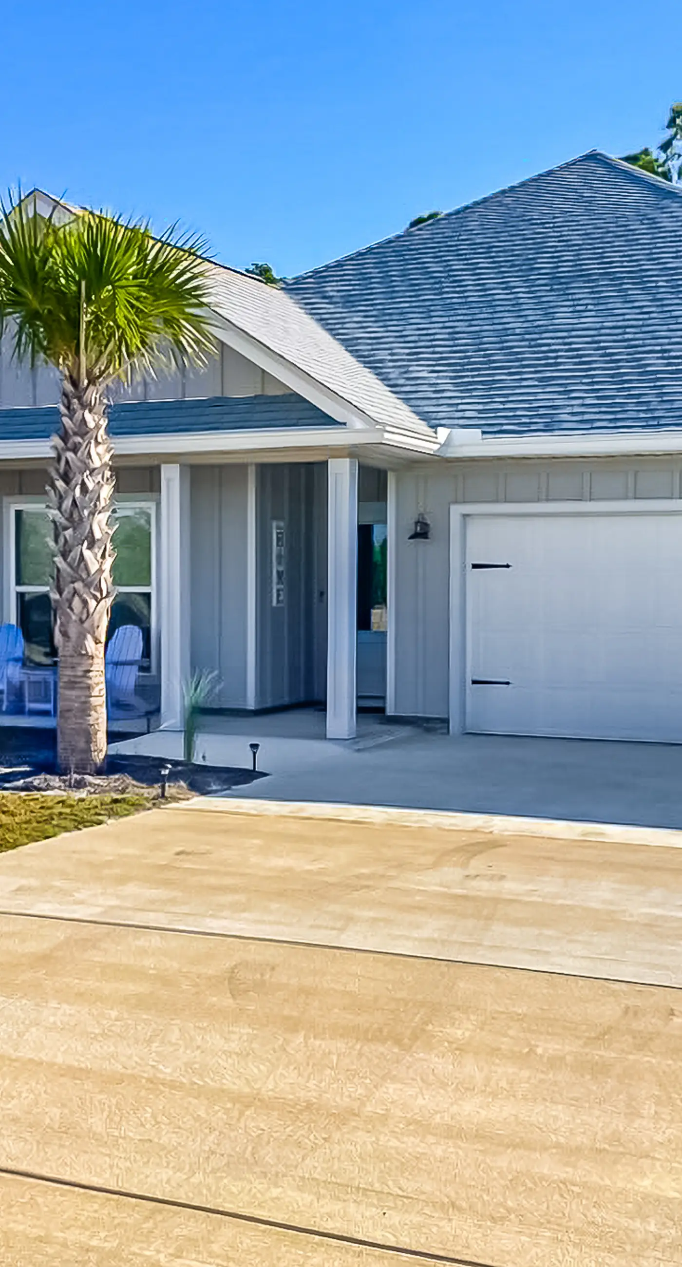 Bay-side, dog-friendly getaway with pool & themed kids rooms