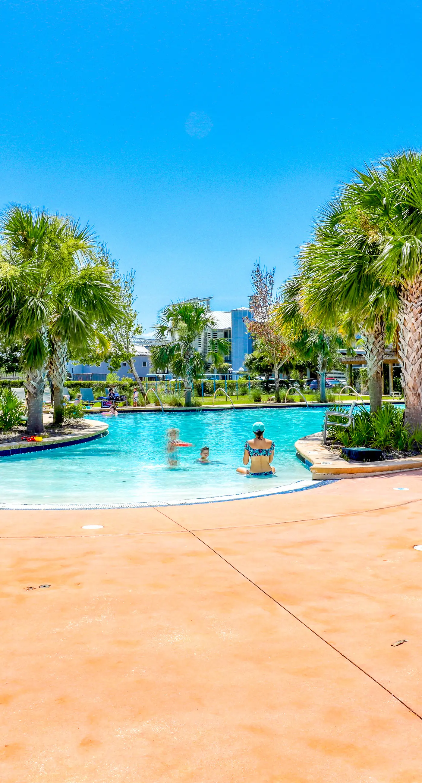 Bay-side, dog-friendly getaway with pool & themed kids rooms