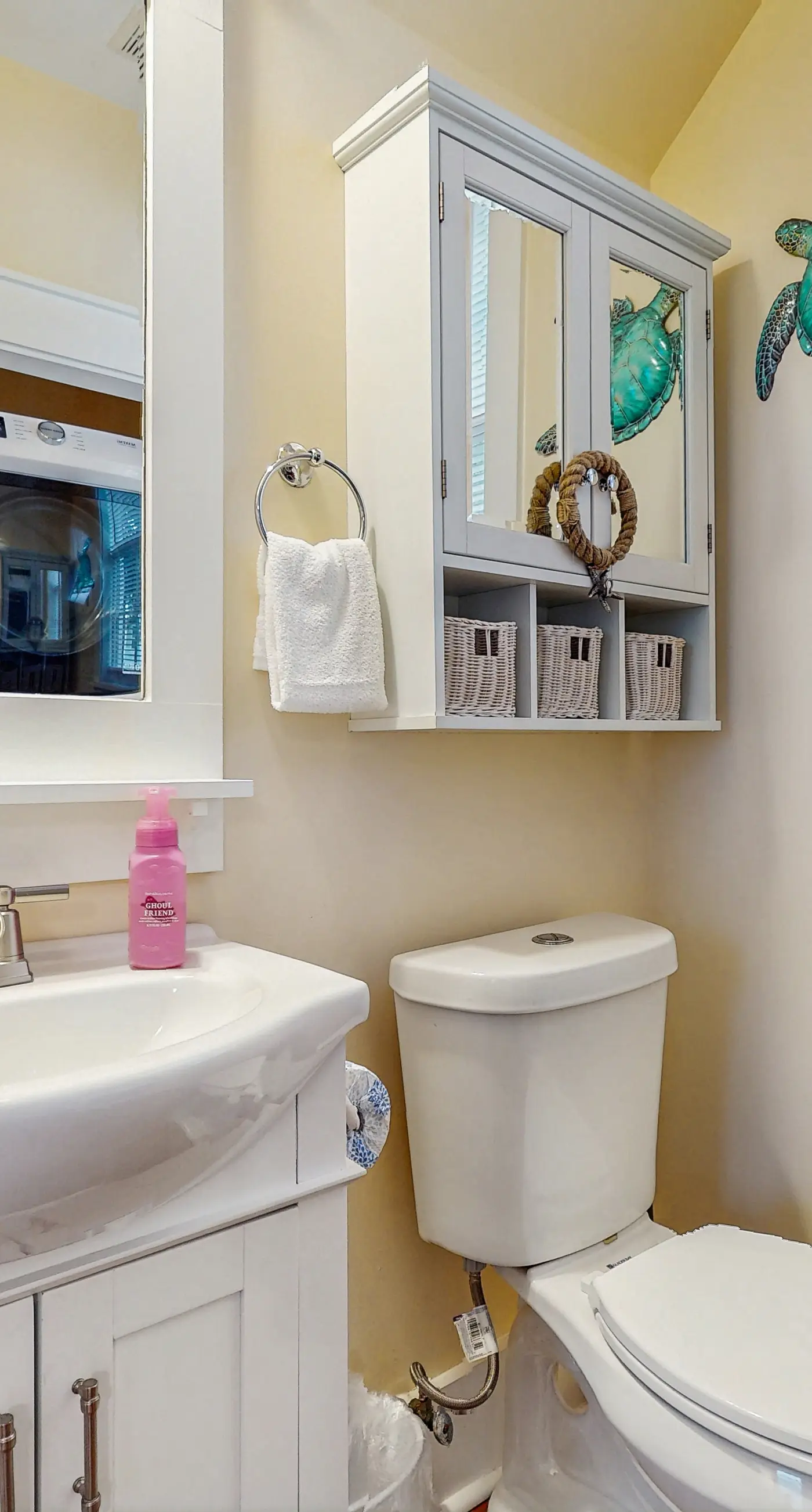 Relaxing seaside residence featuring open space and accessible beach entry