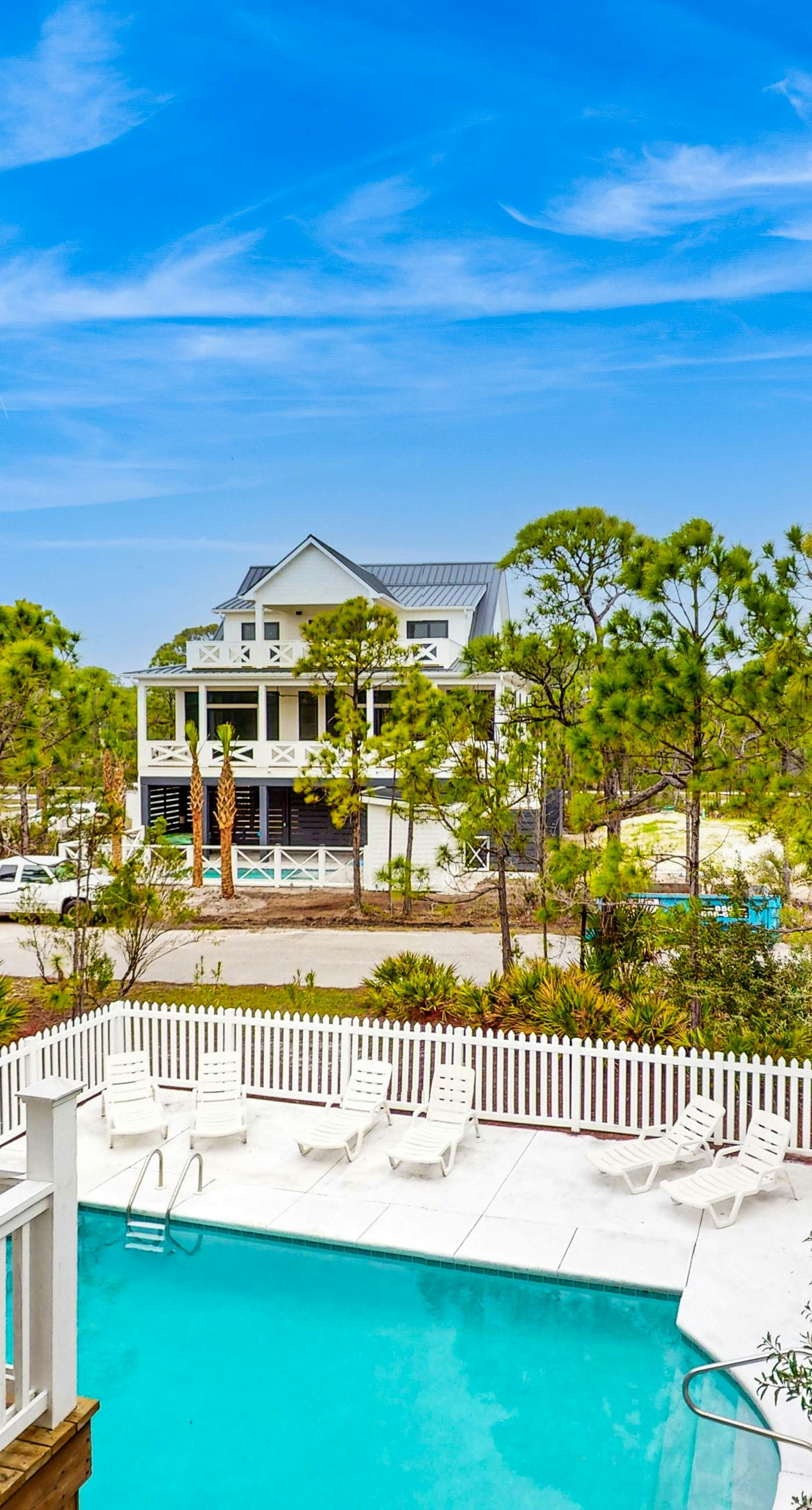 Spacious dog-friendly home w/pool, hot tub, access to tennis, pickle ball, pools