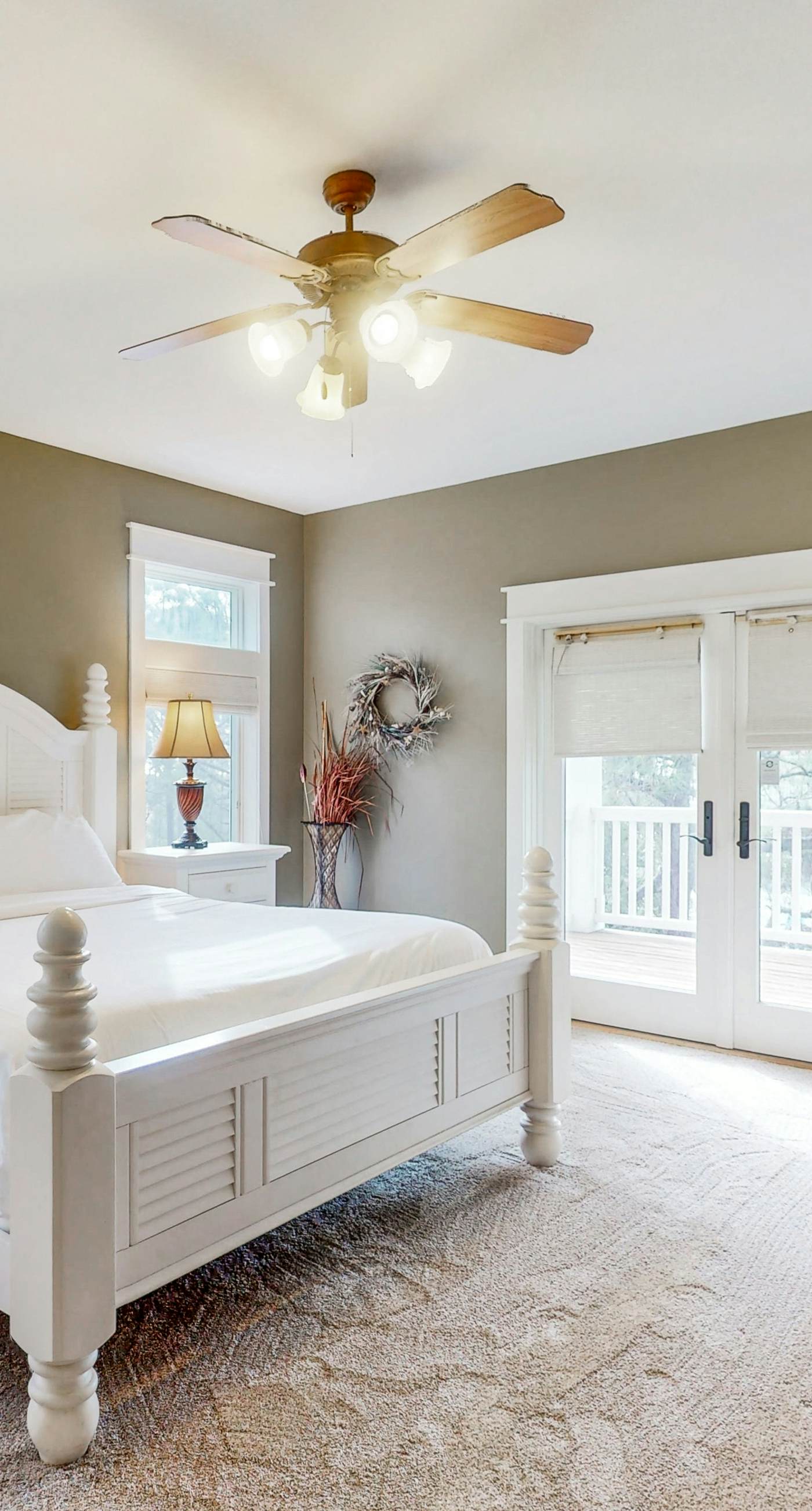 Spacious dog-friendly home w/pool, hot tub, access to tennis, pickle ball, pools