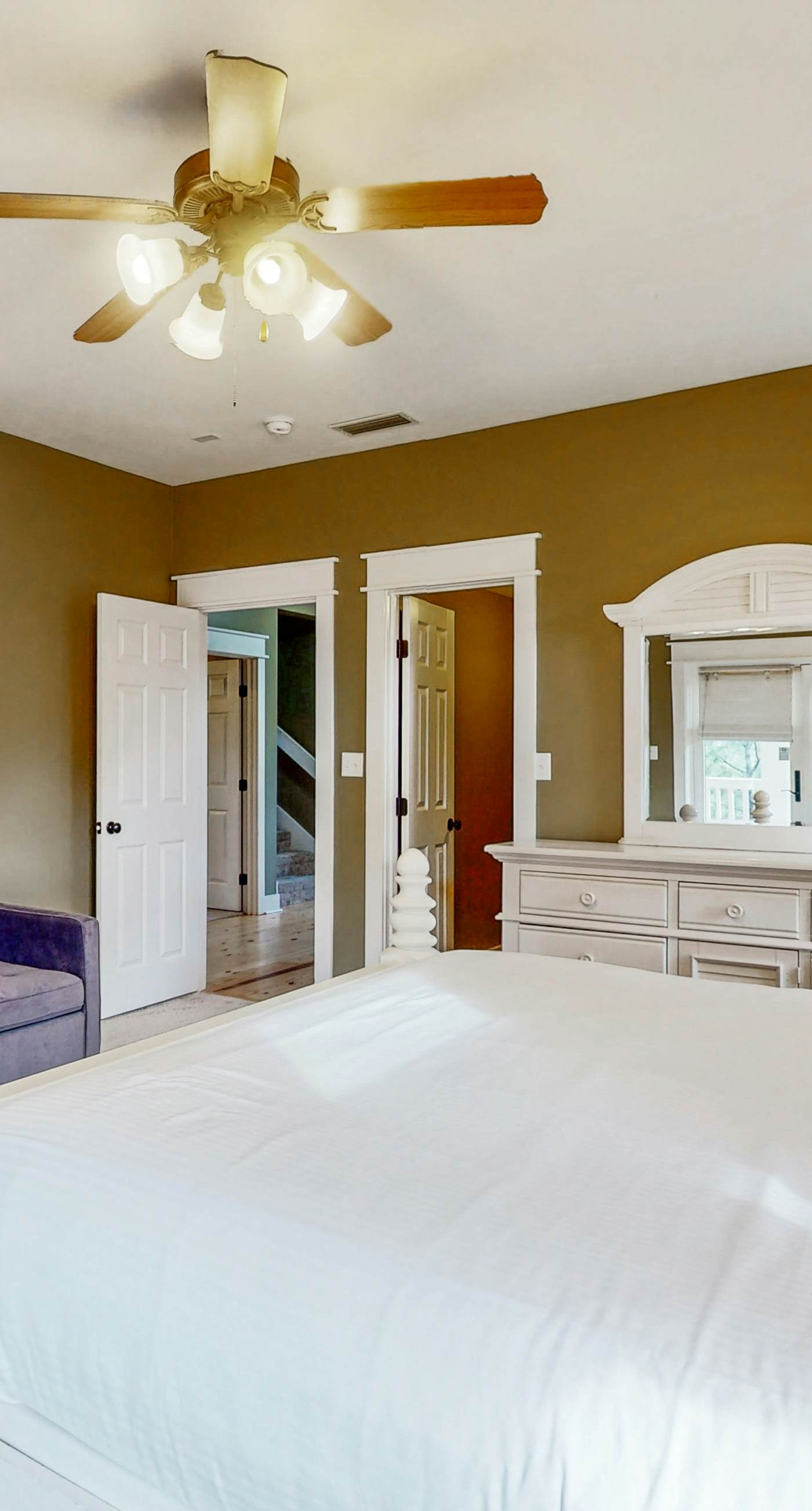 Spacious dog-friendly home w/pool, hot tub, access to tennis, pickle ball, pools