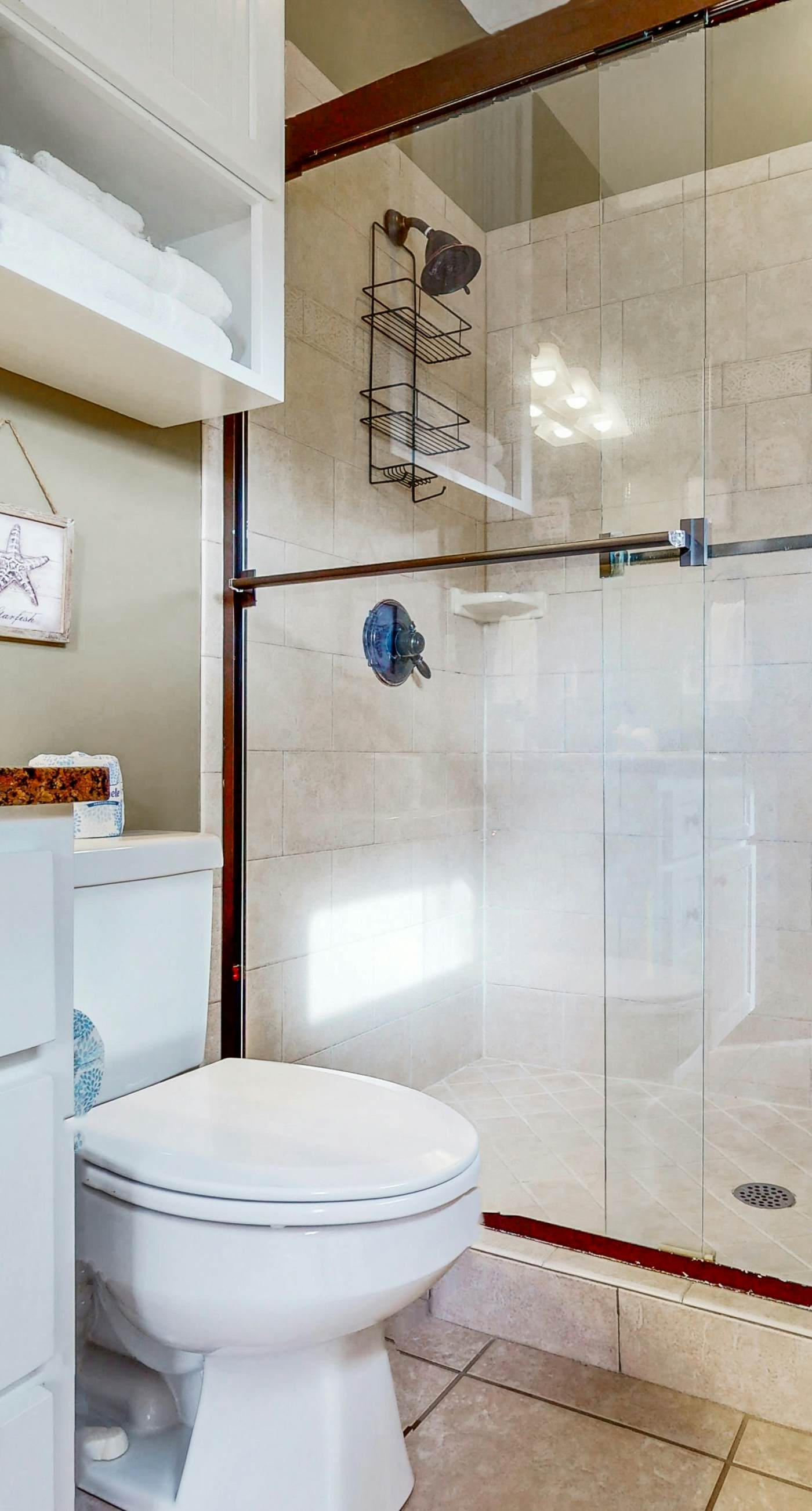 Spacious dog-friendly home w/pool, hot tub, access to tennis, pickle ball, pools