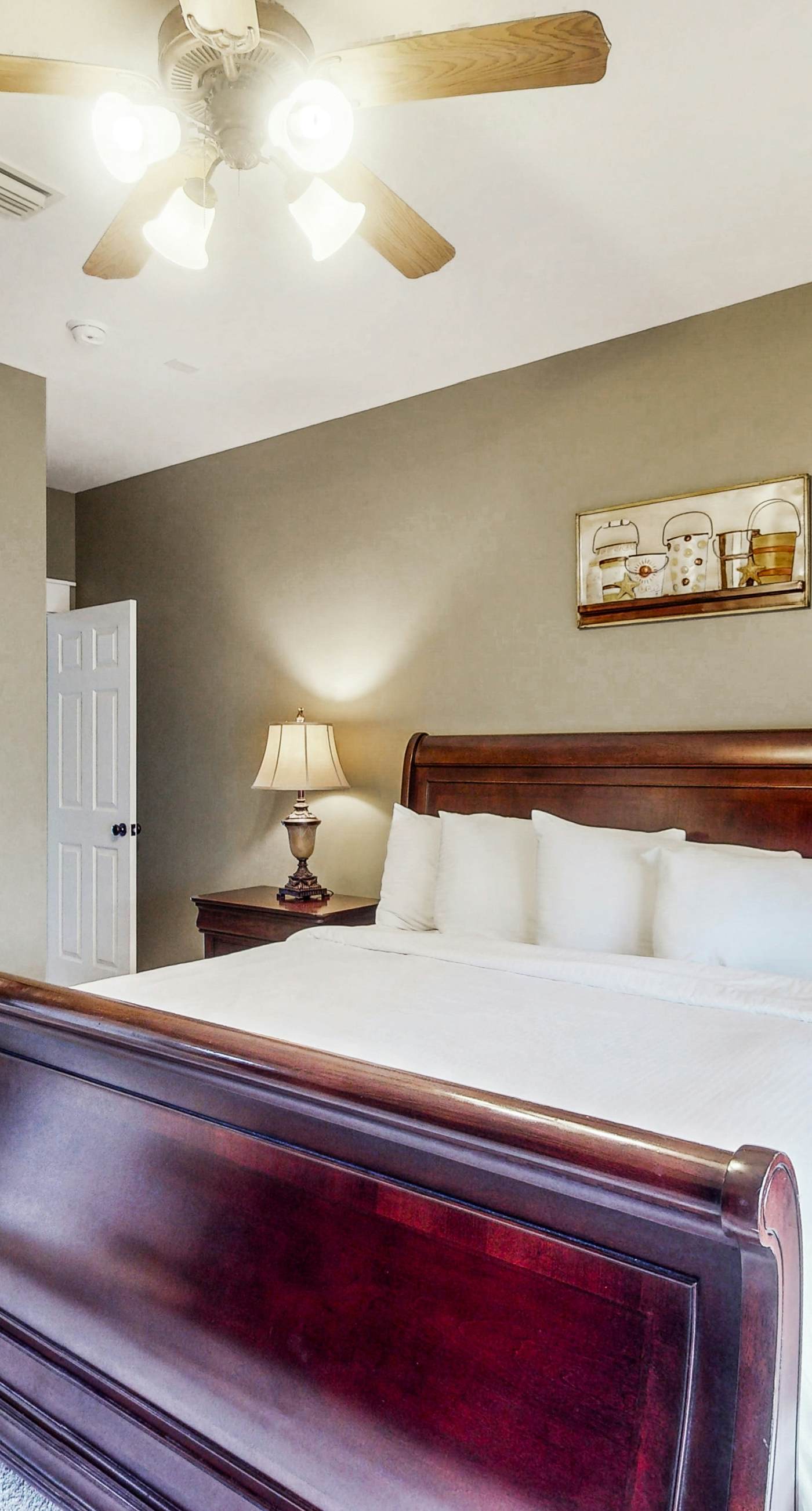 Spacious dog-friendly home w/pool, hot tub, access to tennis, pickle ball, pools