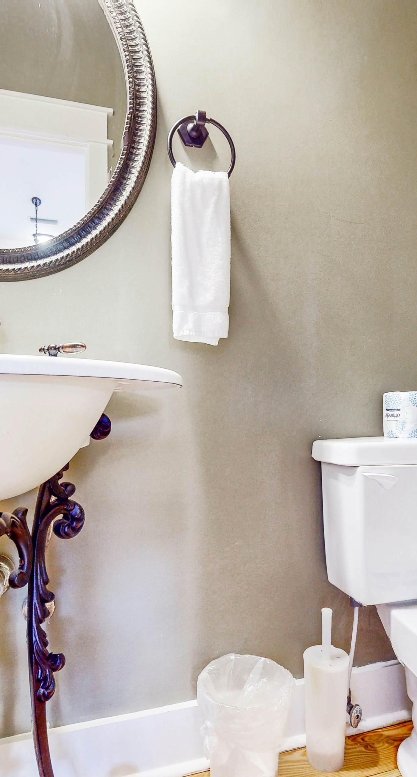 Spacious dog-friendly home w/pool, hot tub, access to tennis, pickle ball, pools