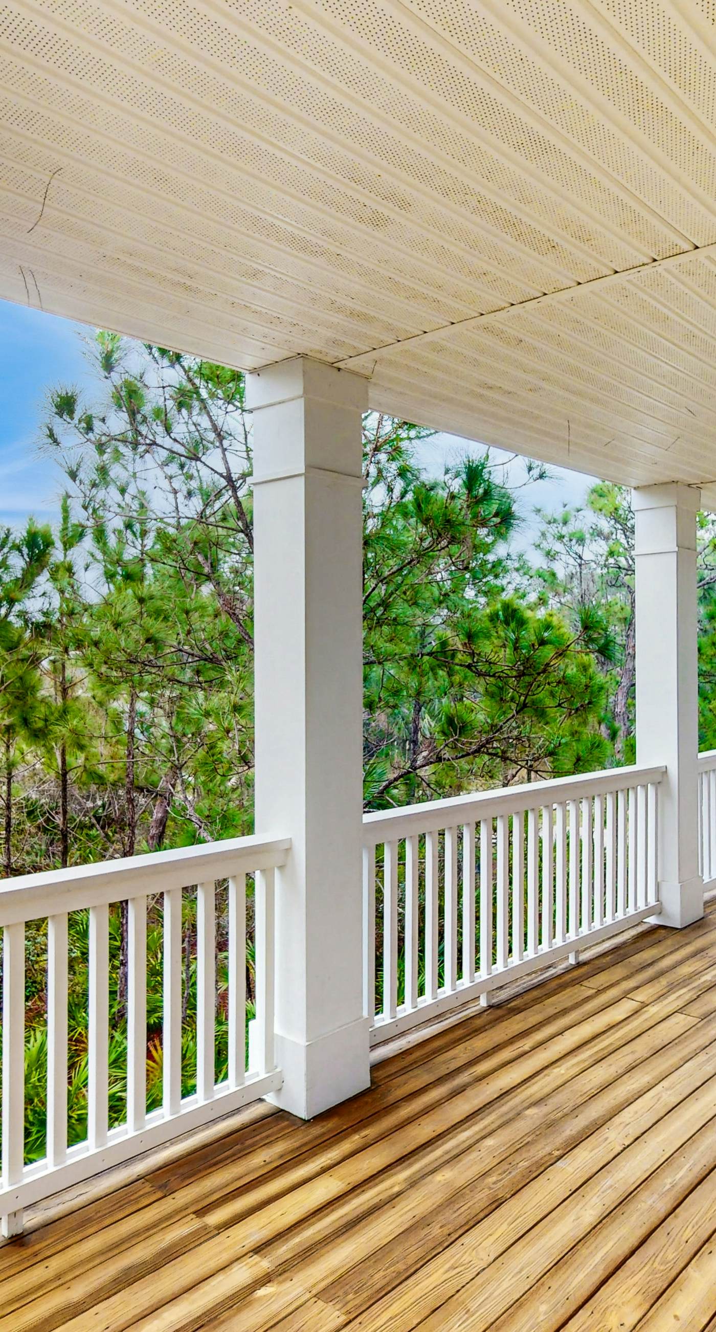 Spacious dog-friendly home w/pool, hot tub, access to tennis, pickle ball, pools