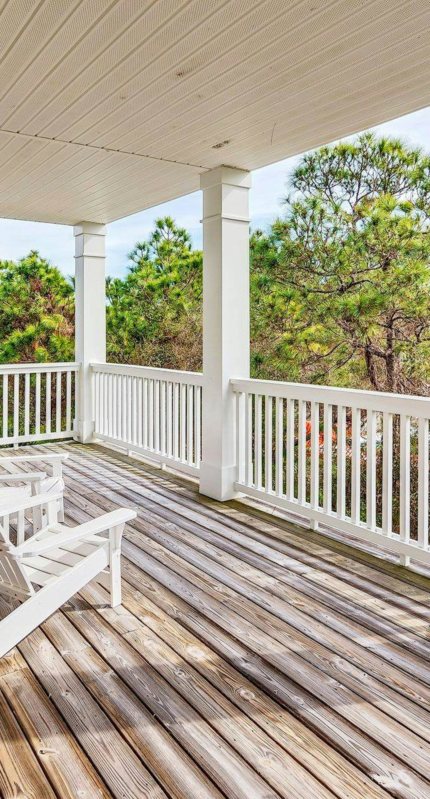 Spacious dog-friendly home w/pool, hot tub, access to tennis, pickle ball, pools