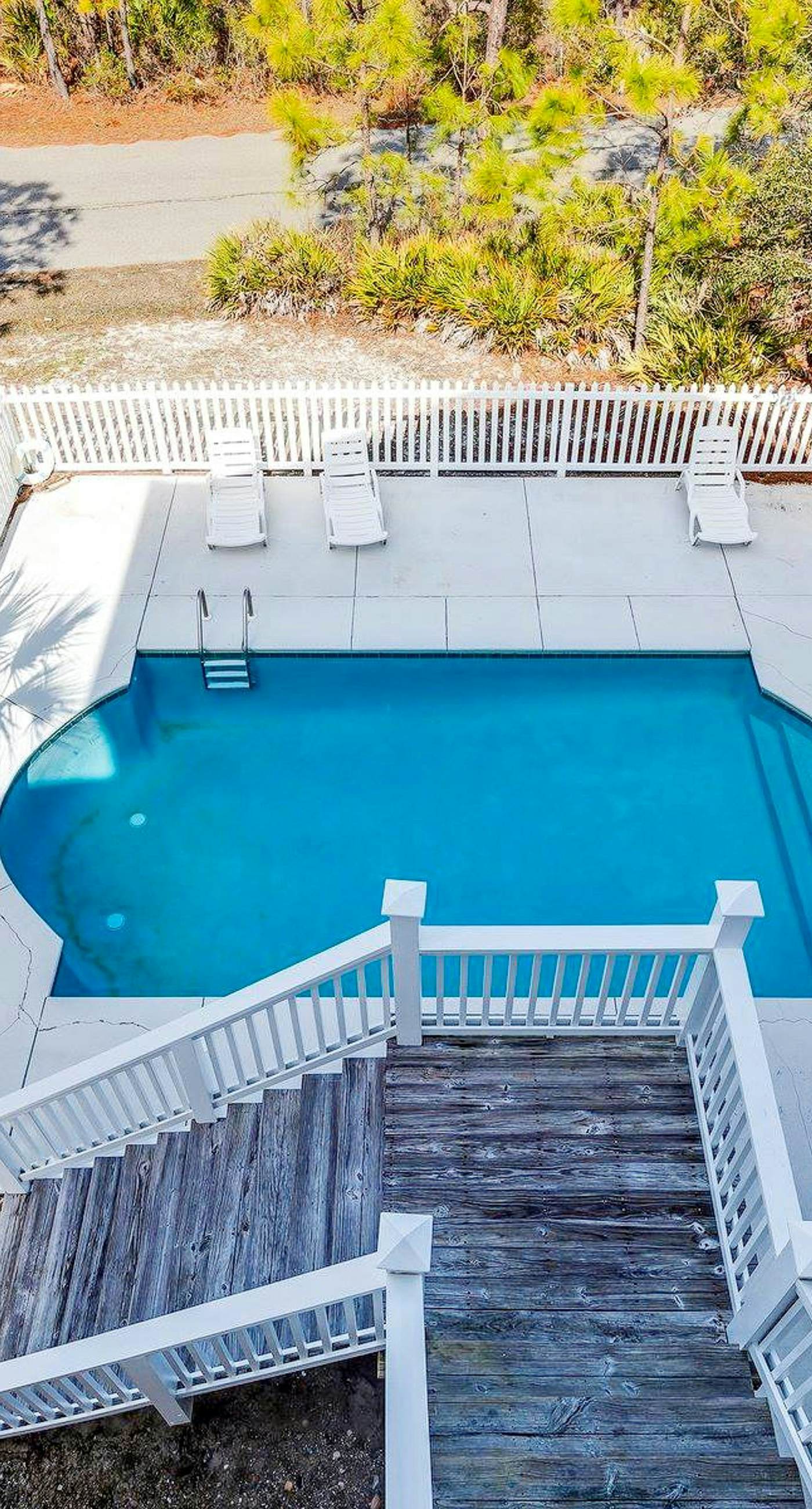 Spacious dog-friendly home w/pool, hot tub, access to tennis, pickle ball, pools