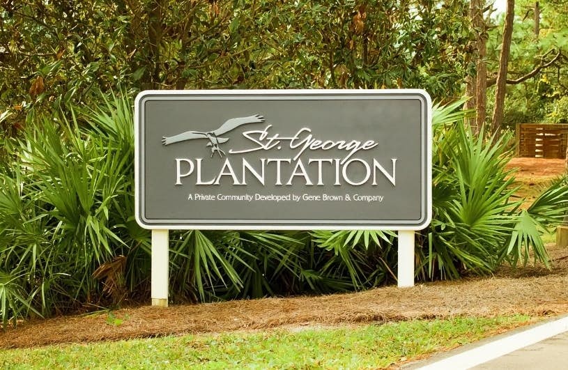 Spacious dog-friendly home w/pool, hot tub, access to tennis, pickle ball, pools