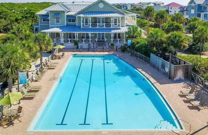 Spacious dog-friendly home w/pool, hot tub, access to tennis, pickle ball, pools