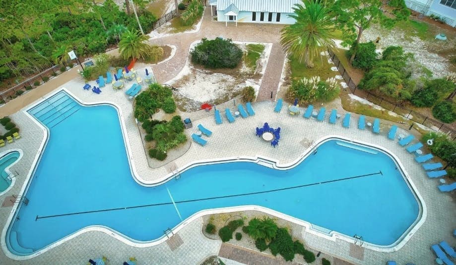 Spacious dog-friendly home w/pool, hot tub, access to tennis, pickle ball, pools