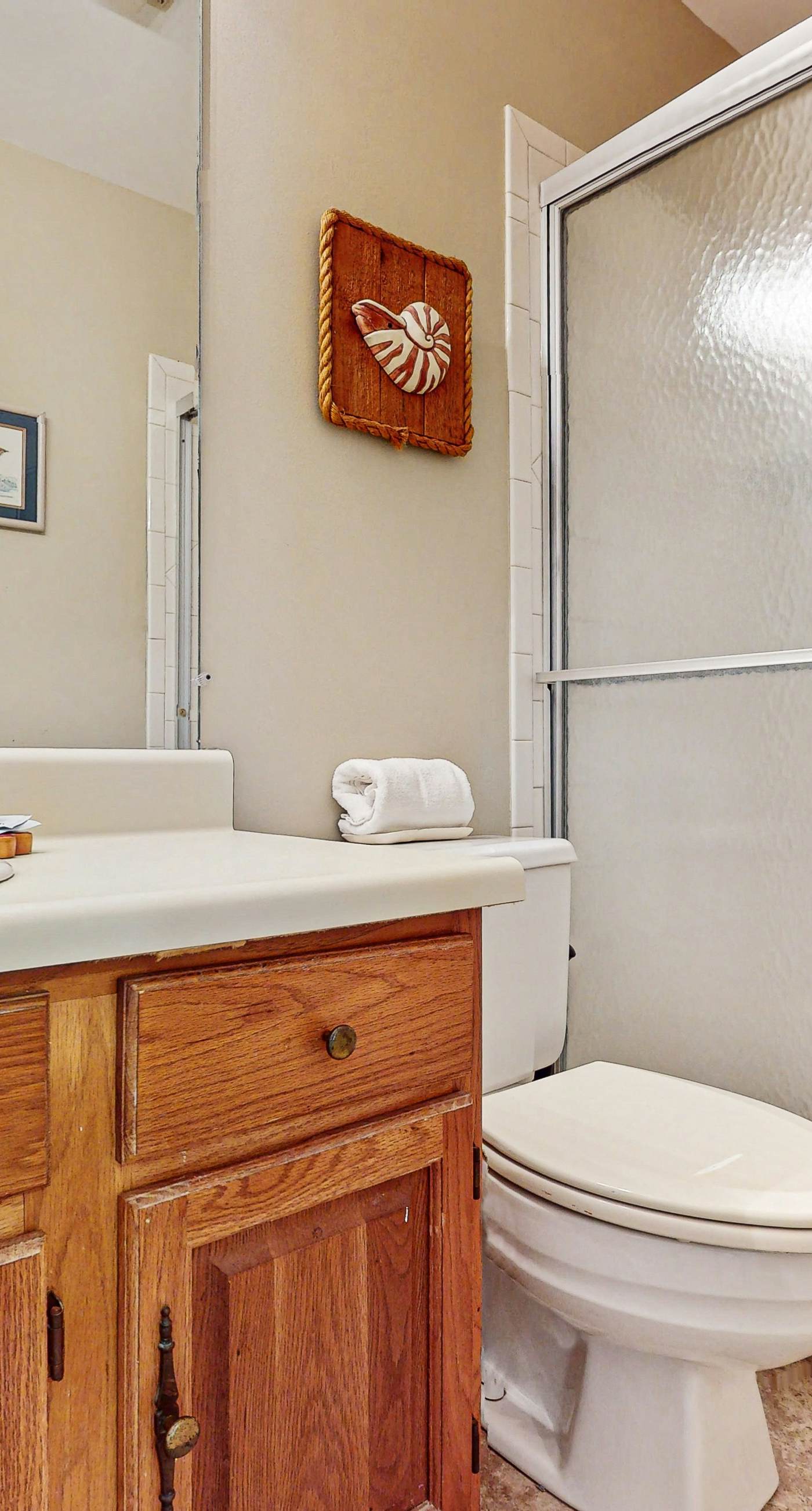 Dog-friendly beachfront townhouse with comunity pool, washer/dryer, central AC