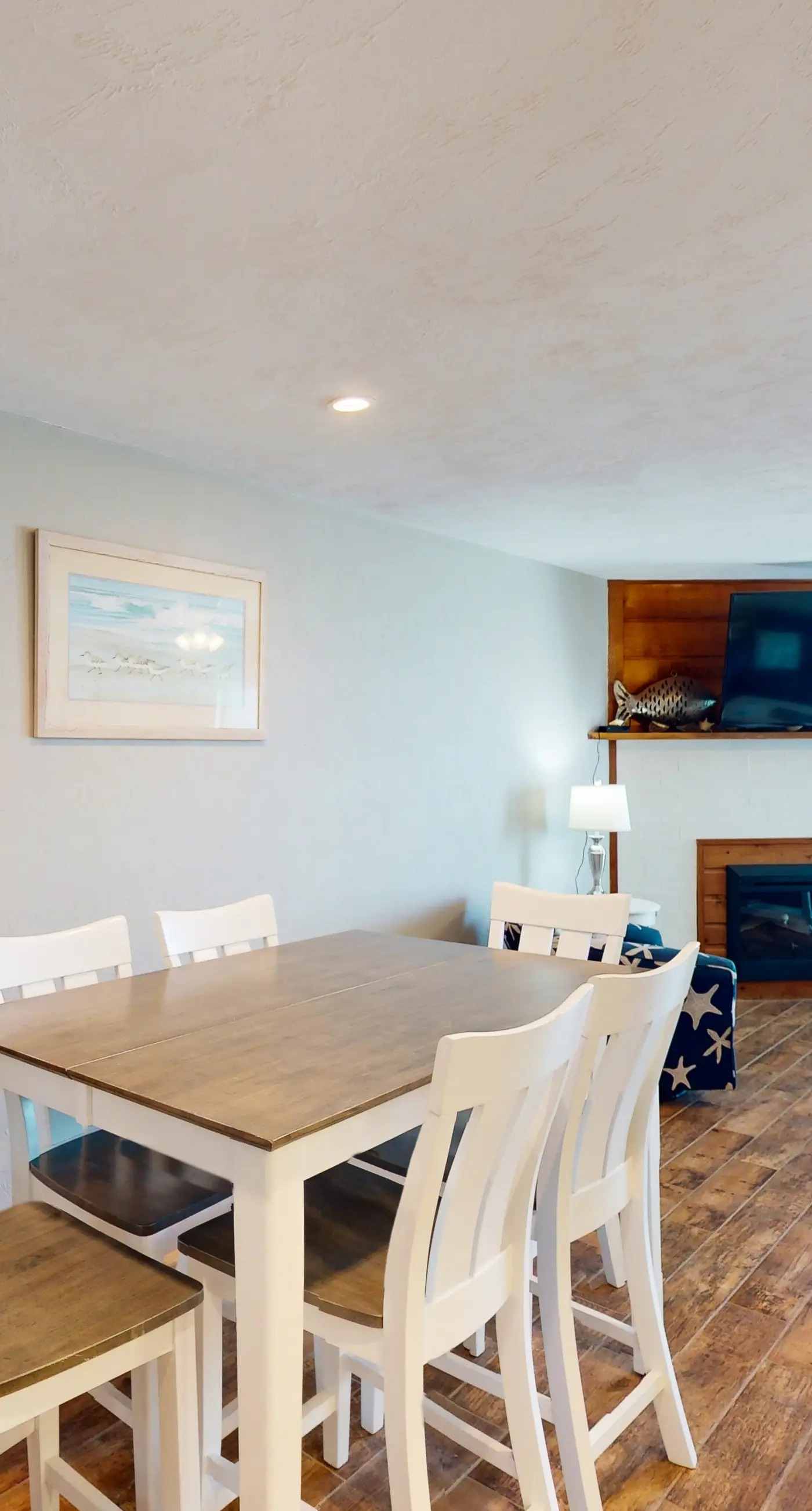 Beachfront East End townhouse with beach views, deck, on-site pool & grills