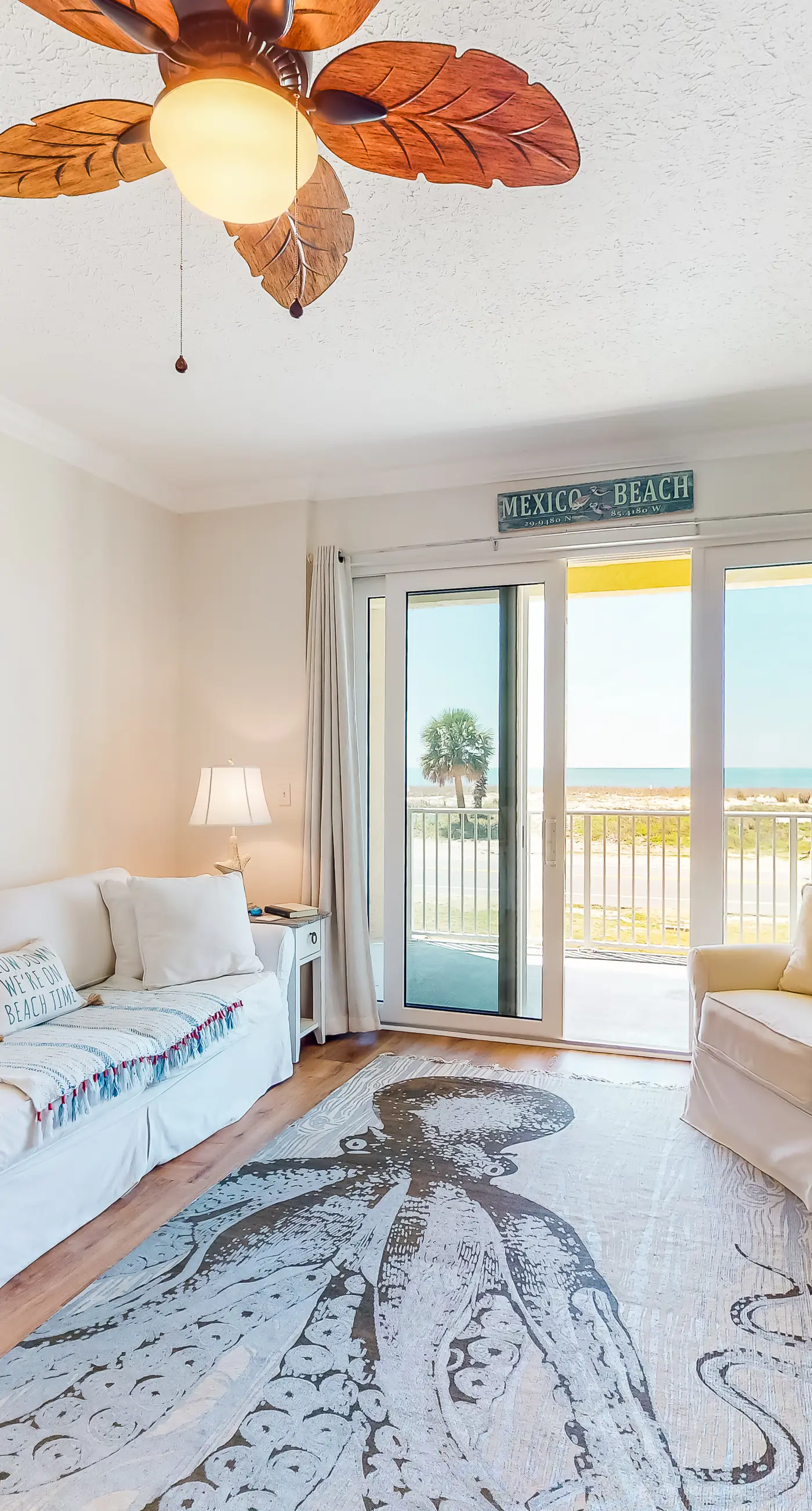 Ocean view condo with central AC, WiFi, washer/dryer, access to pool, hot tub