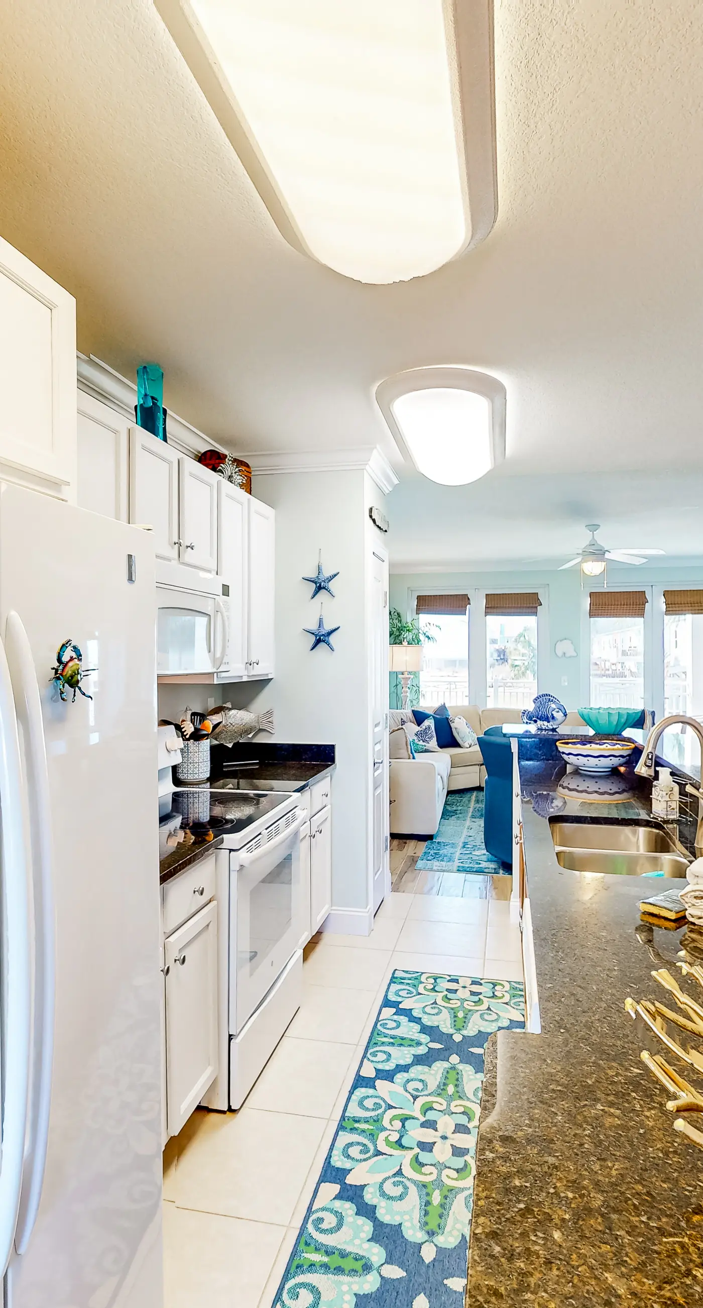 Sunny nautical condo with on-site hot tub, pool, & gym - internet, W/D, & AC