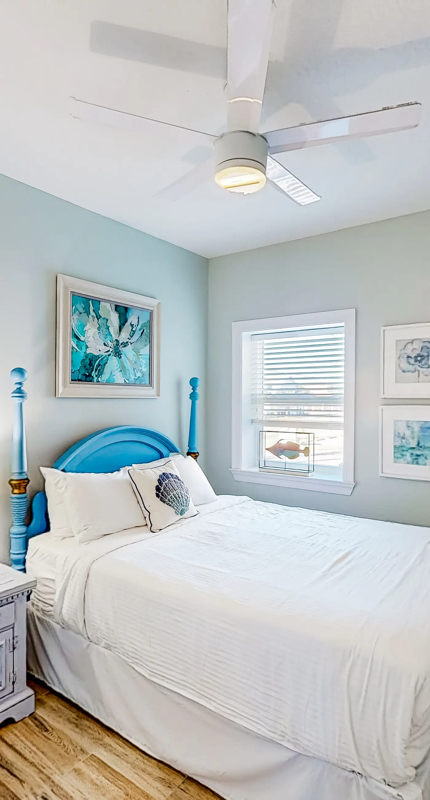 Sunny nautical condo with on-site hot tub, pool, & gym - internet, W/D, & AC