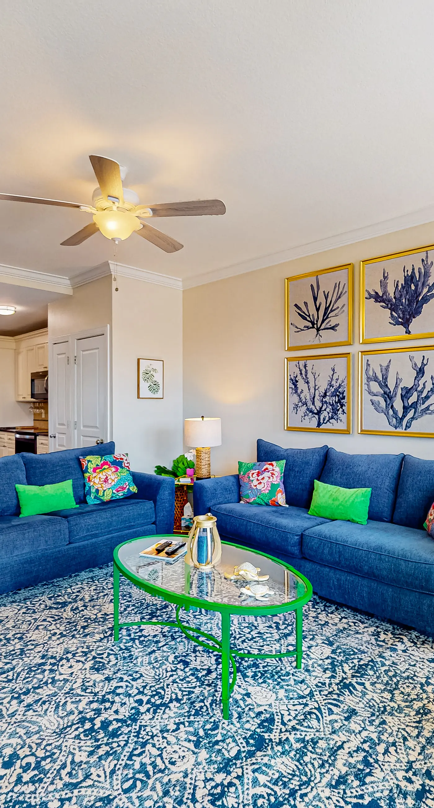 Spacious House with Shared Pool & Bay Views - Perfect for Relaxation