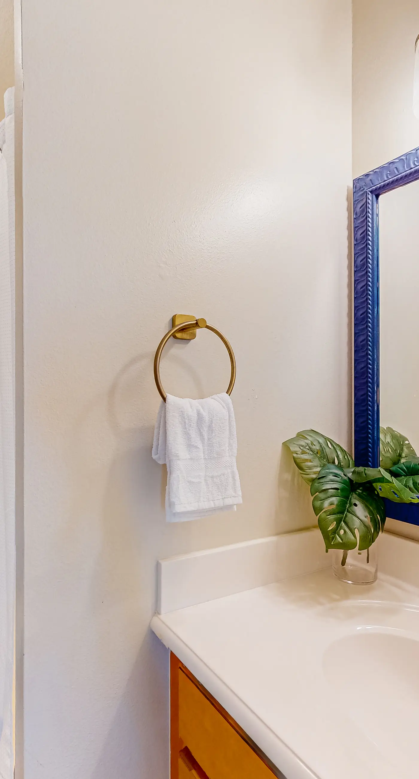 Spacious House with Shared Pool & Bay Views - Perfect for Relaxation