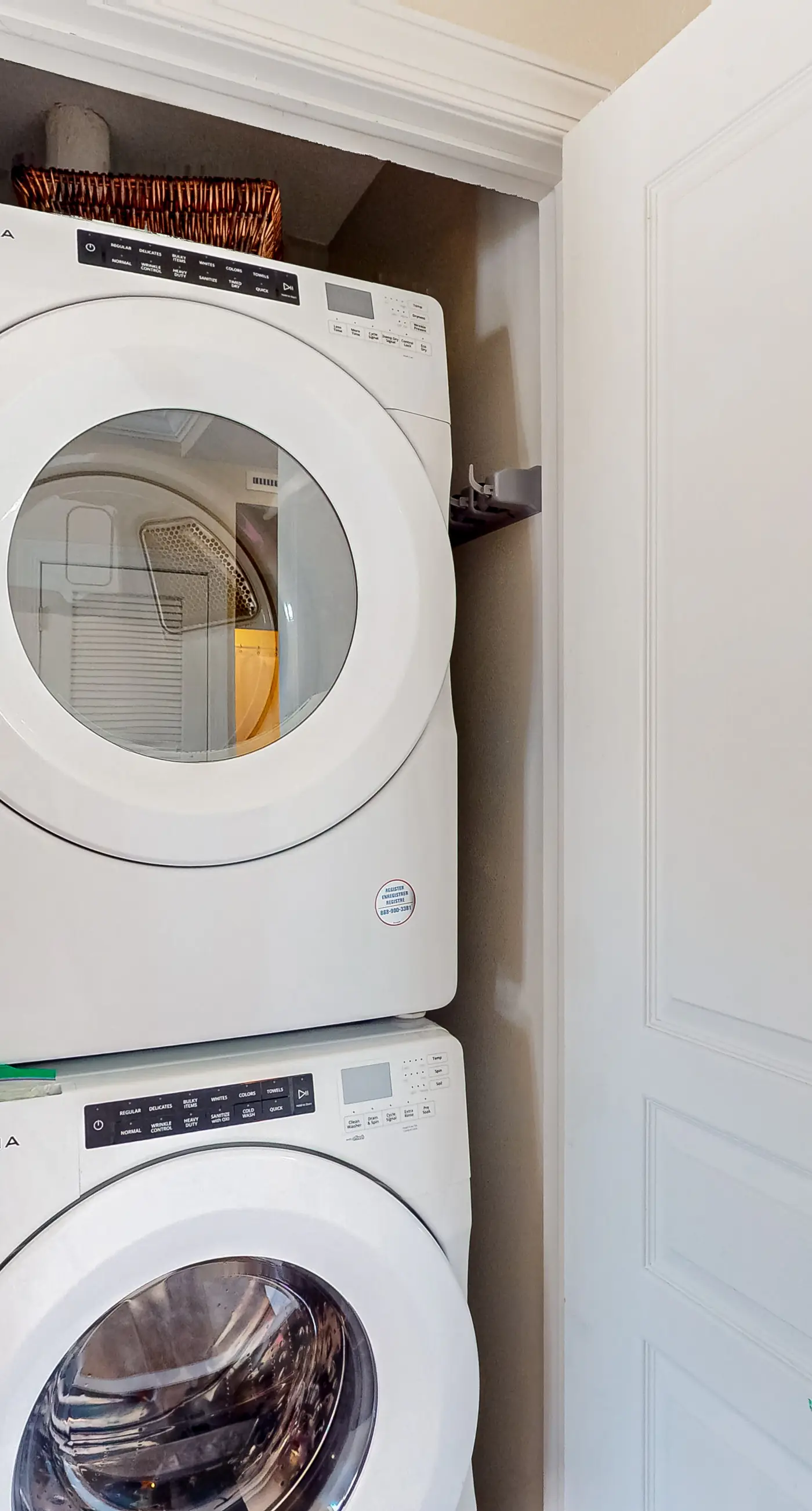 Spacious House with Shared Pool & Bay Views - Perfect for Relaxation