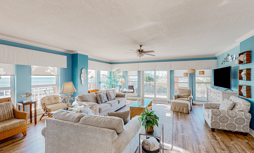 Gulf-view condo with on-site pool, hot tub, & private patio