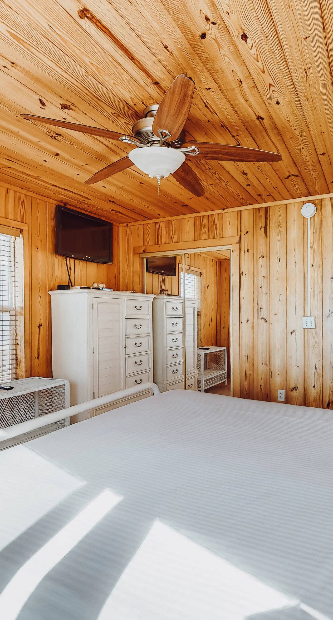 Gulf-front home with WiFi, private beach boardwalk & views - dog-friendly