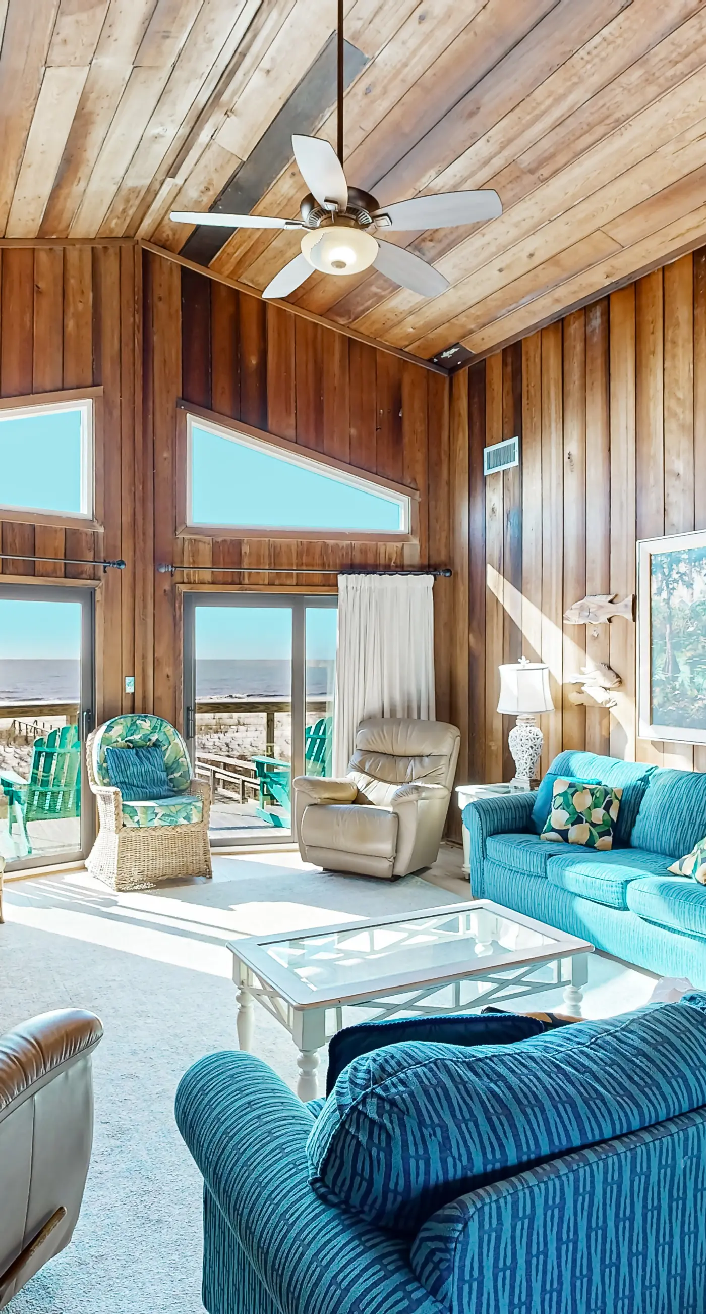 Dog-friendly gulf front home with panoramic gulf views from the sundeck