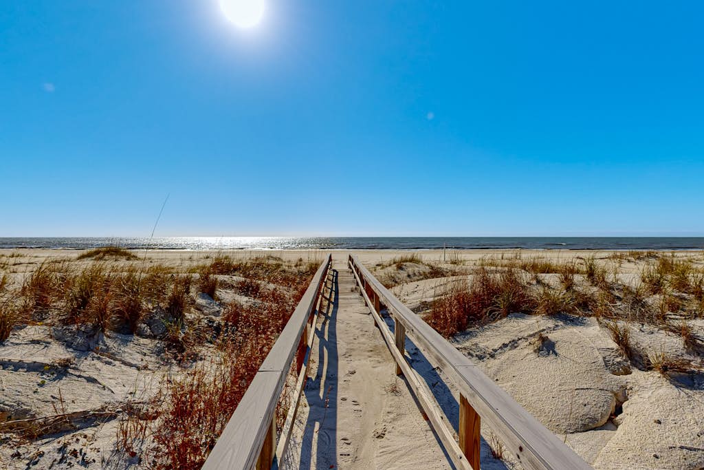 Dog-friendly gulf front home with panoramic gulf views from the sundeck