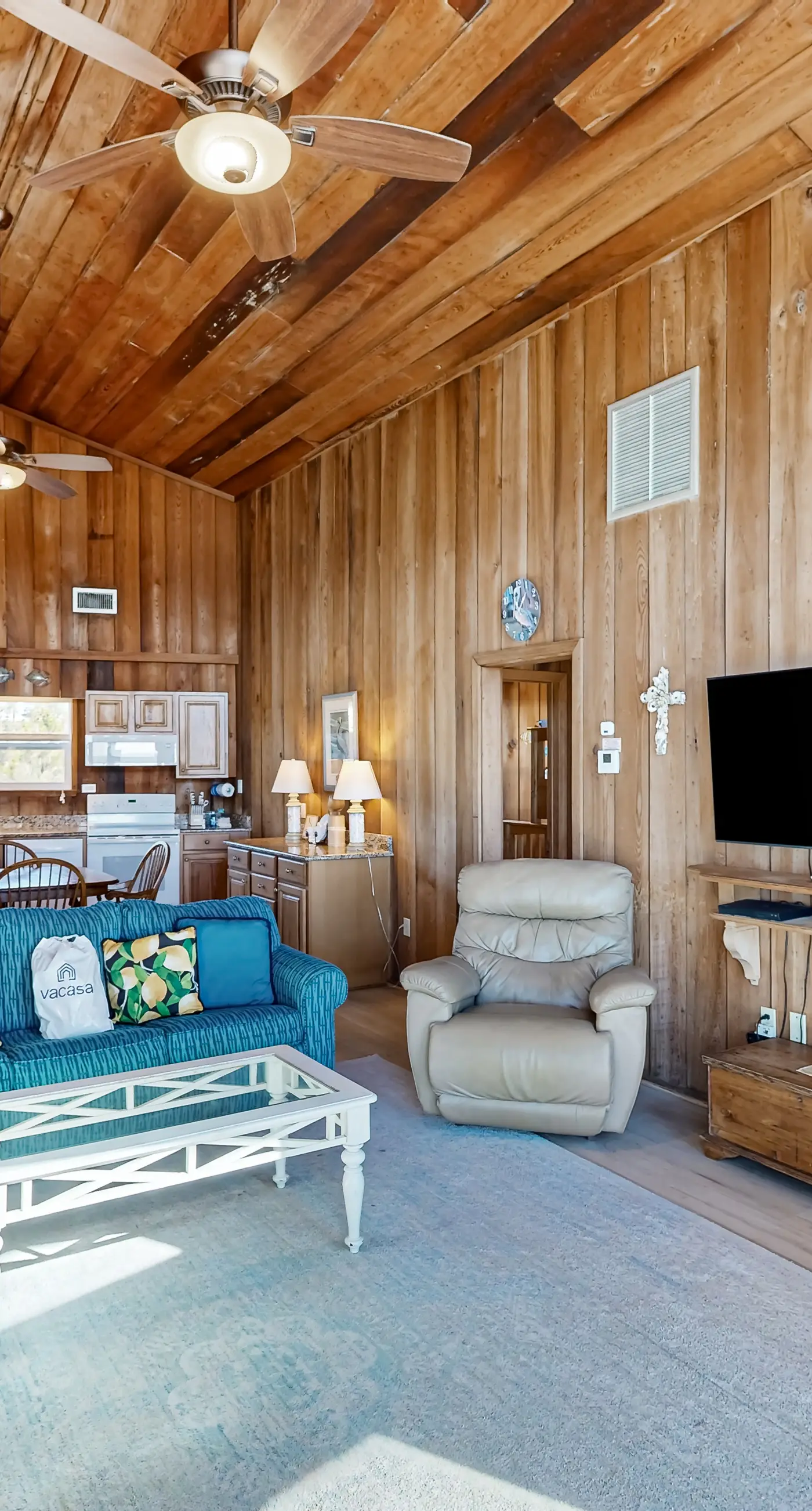 Dog-friendly gulf front home with panoramic gulf views from the sundeck