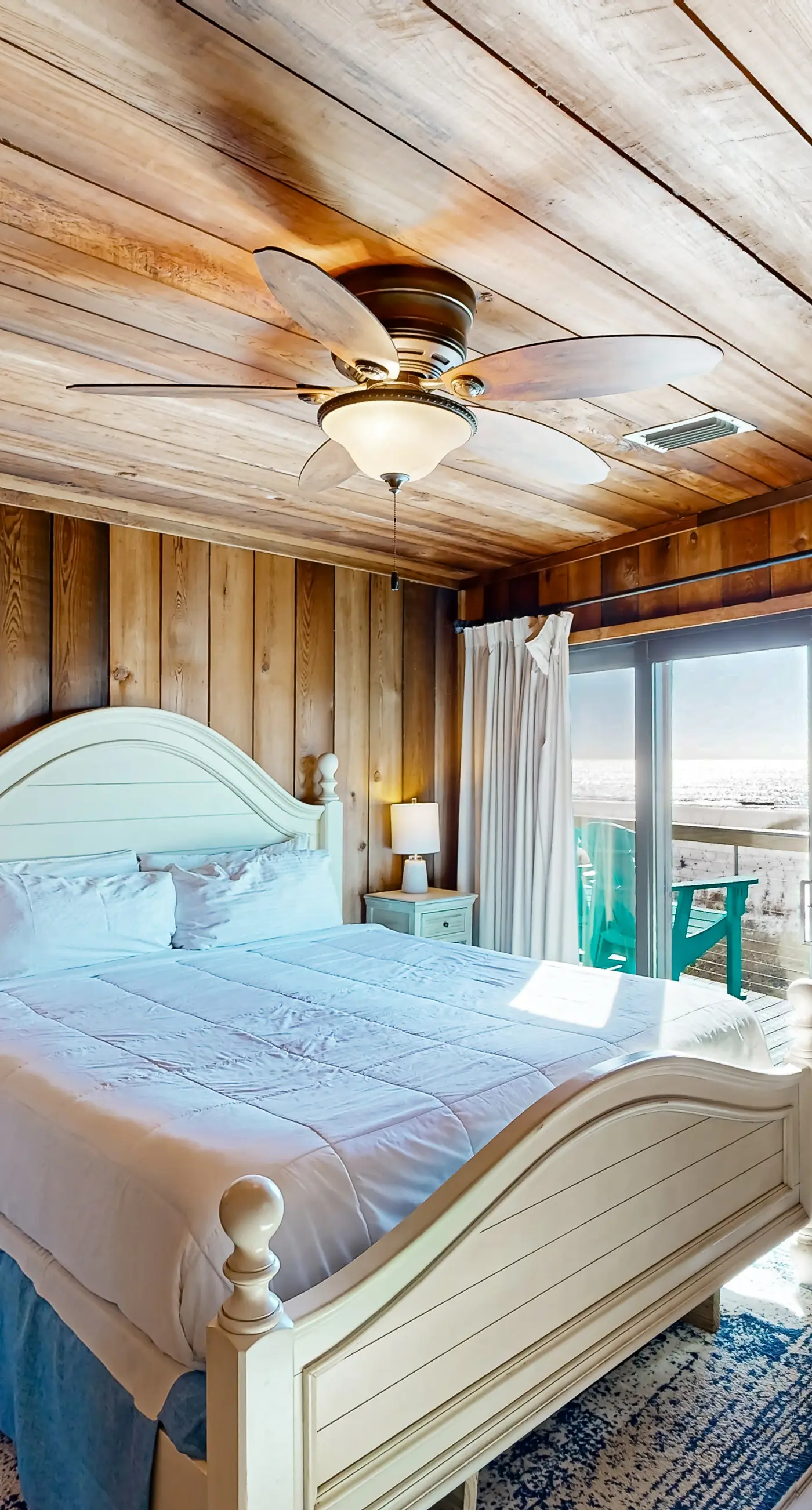 Dog-friendly gulf front home with panoramic gulf views from the sundeck