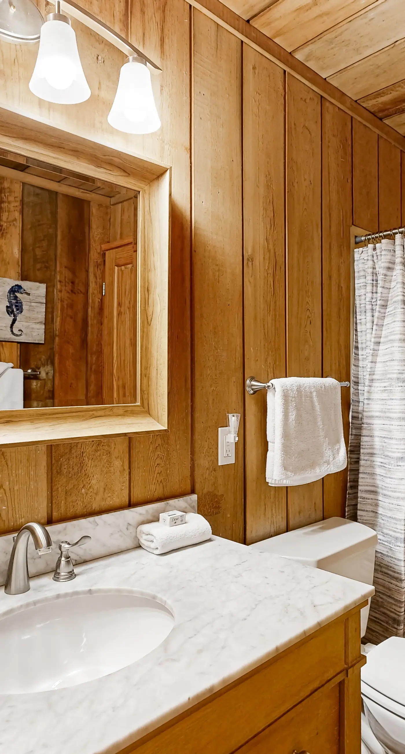 Dog-friendly gulf front home with panoramic gulf views from the sundeck