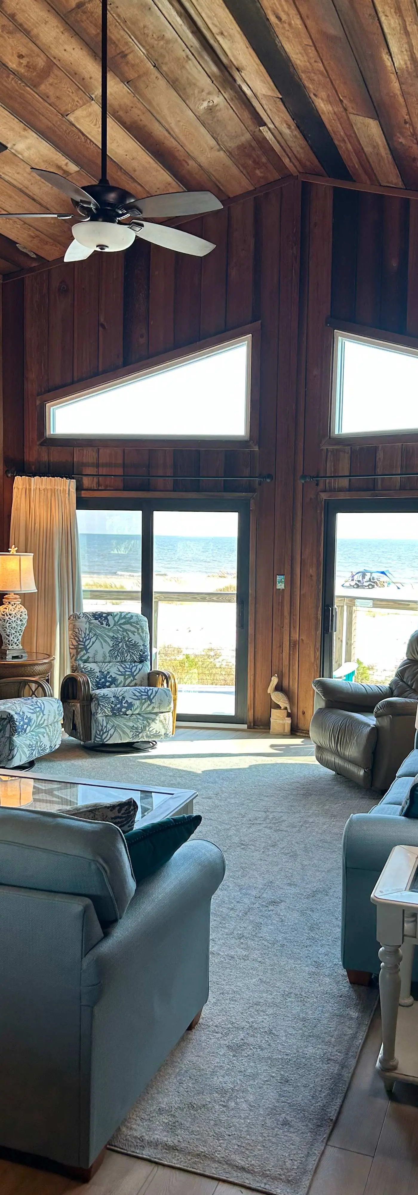 Dog-friendly gulf front home with panoramic gulf views from the sundeck