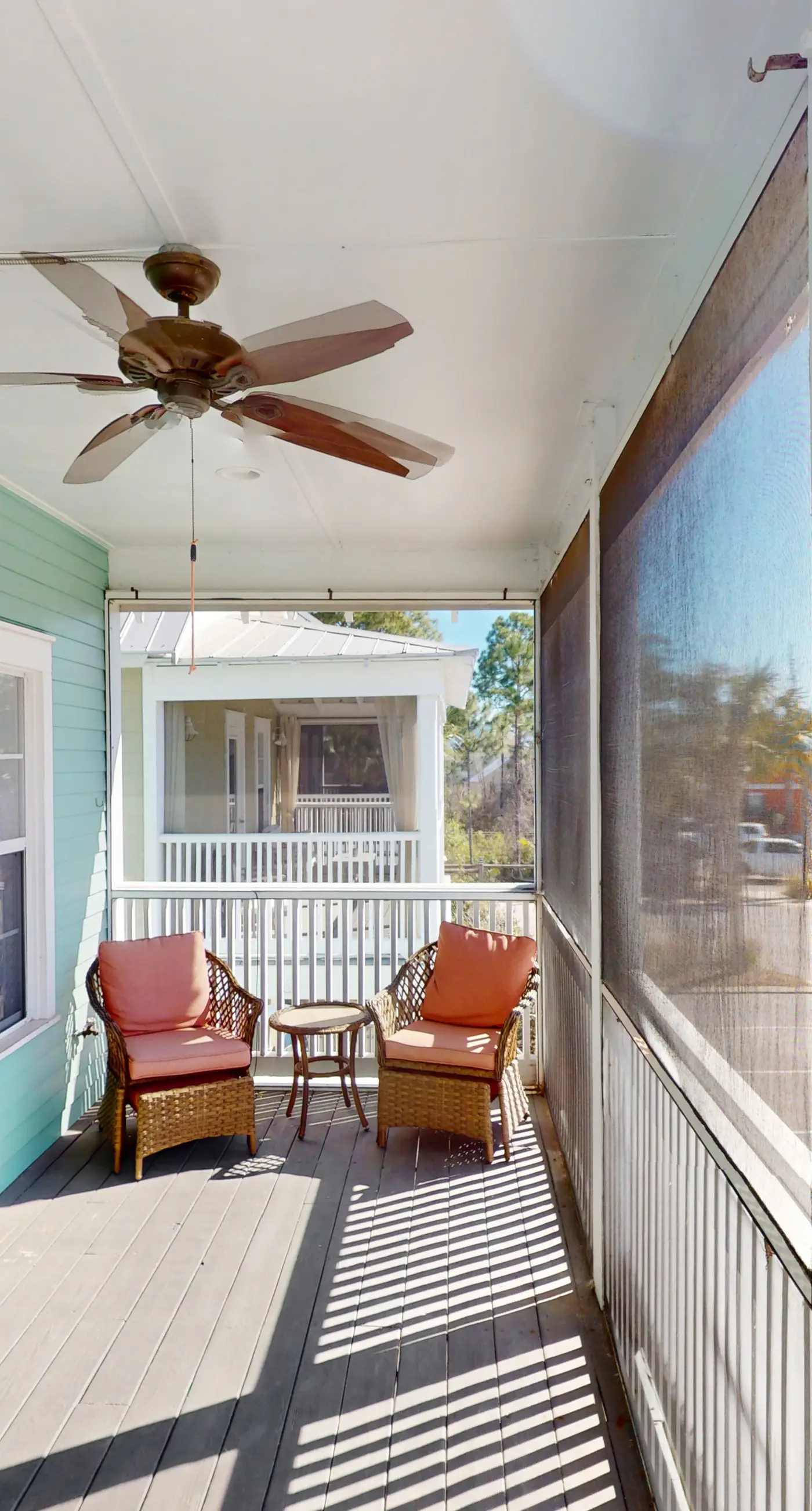 2-story beach cottage with pools, hot tub, gym, patio, & AC - dog-friendly