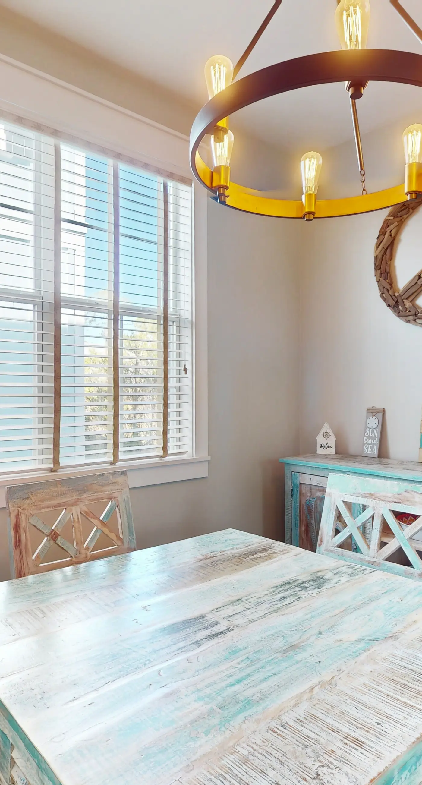 2-story beach cottage with pools, hot tub, gym, patio, & AC - dog-friendly