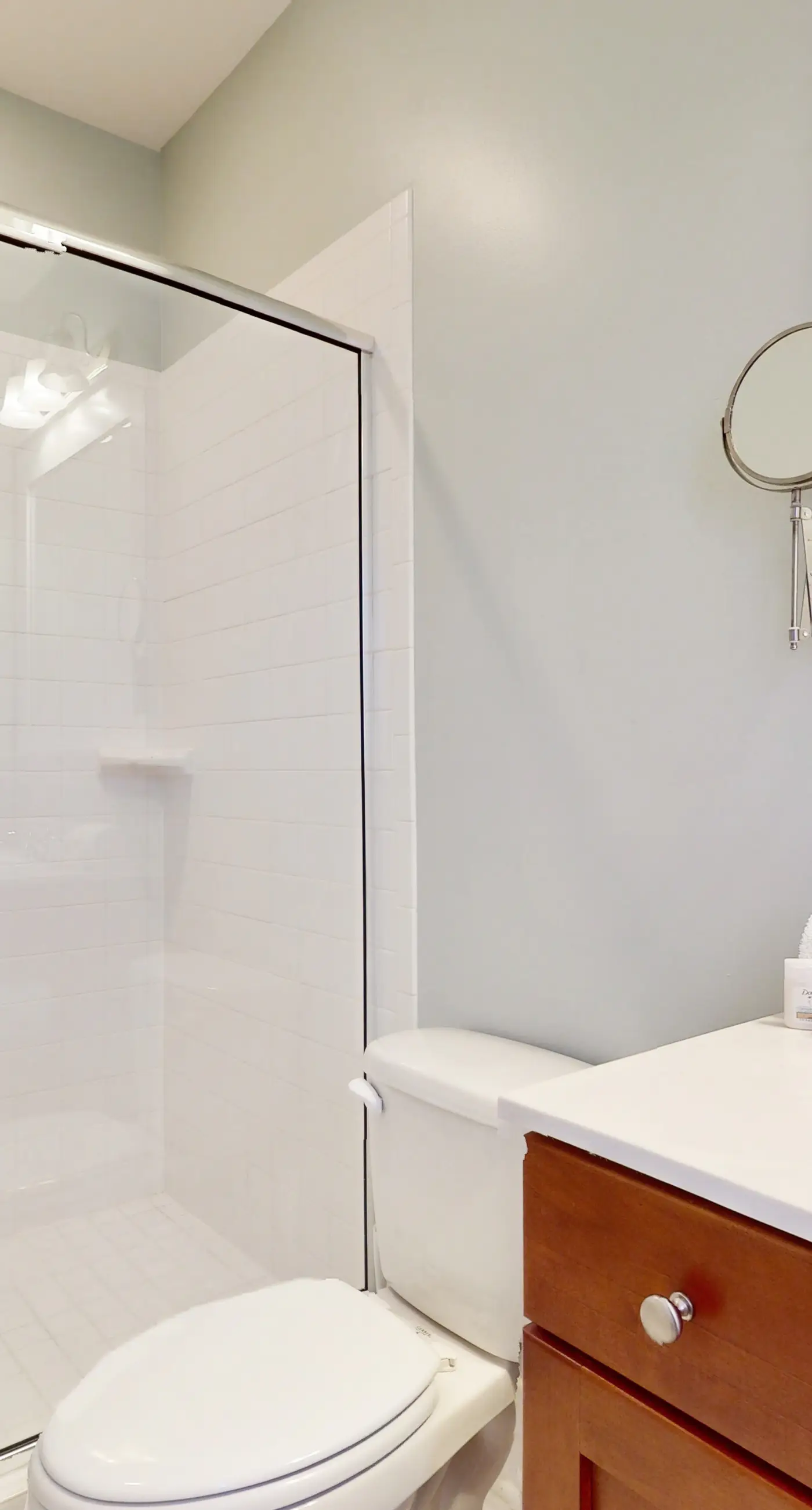 2-story beach cottage with pools, hot tub, gym, patio, & AC - dog-friendly