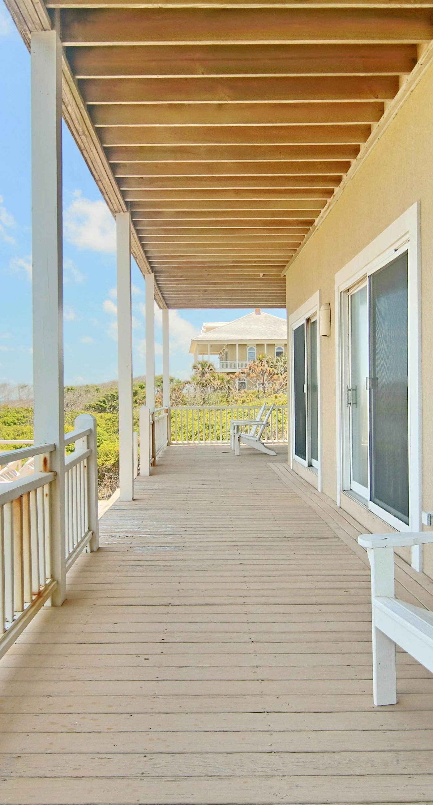 Beachfront home with elevator, beach gear, on-site neiborhood pool, tennis & fitness room