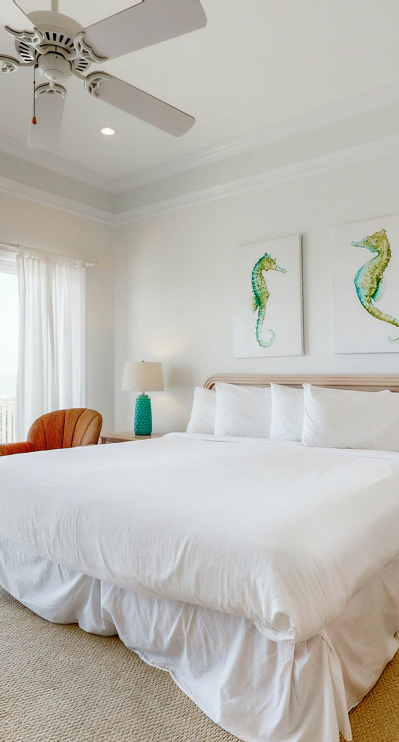 Beachfront home with elevator, beach gear, on-site neiborhood pool, tennis & fitness room