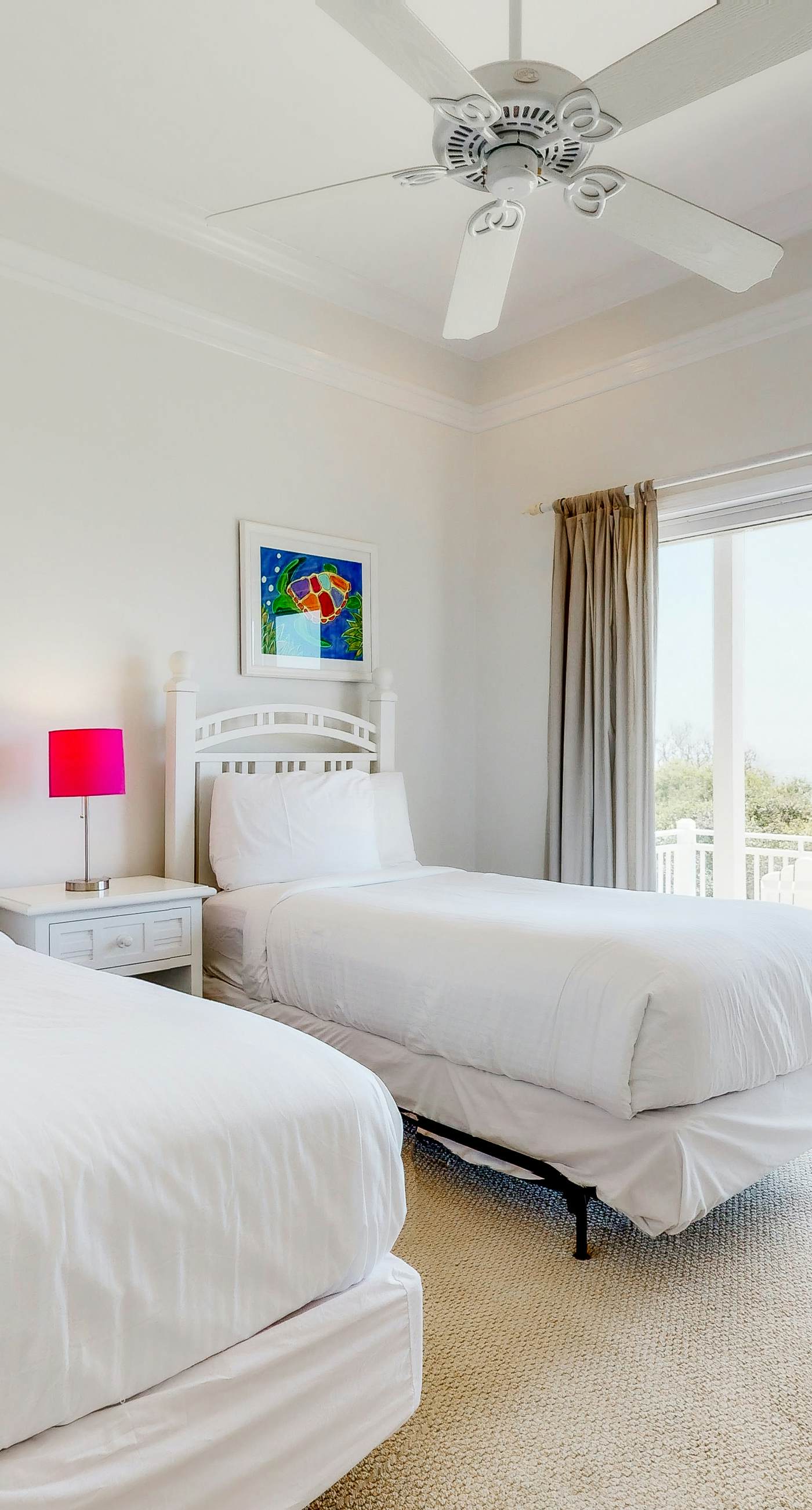 Beachfront home with elevator, beach gear, on-site neiborhood pool, tennis & fitness room