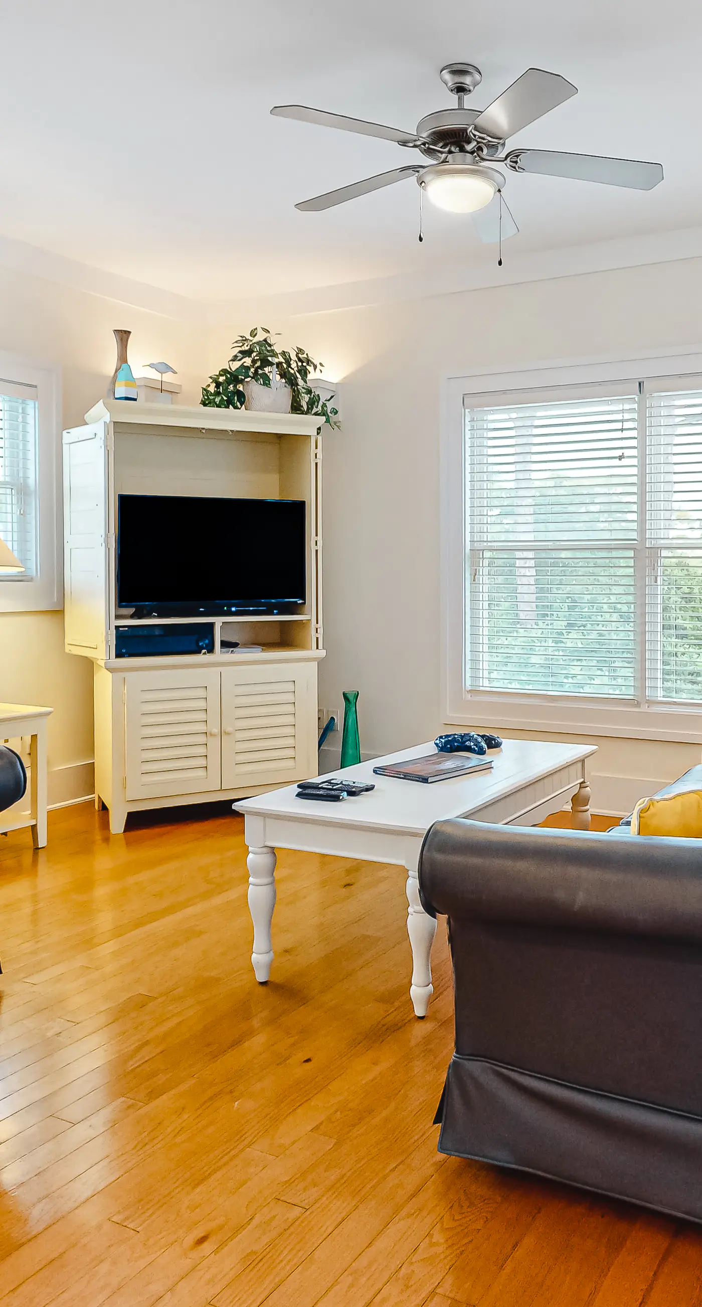 Spacious dog-friendly home with elevator, screened decks, on-site pool, & gym