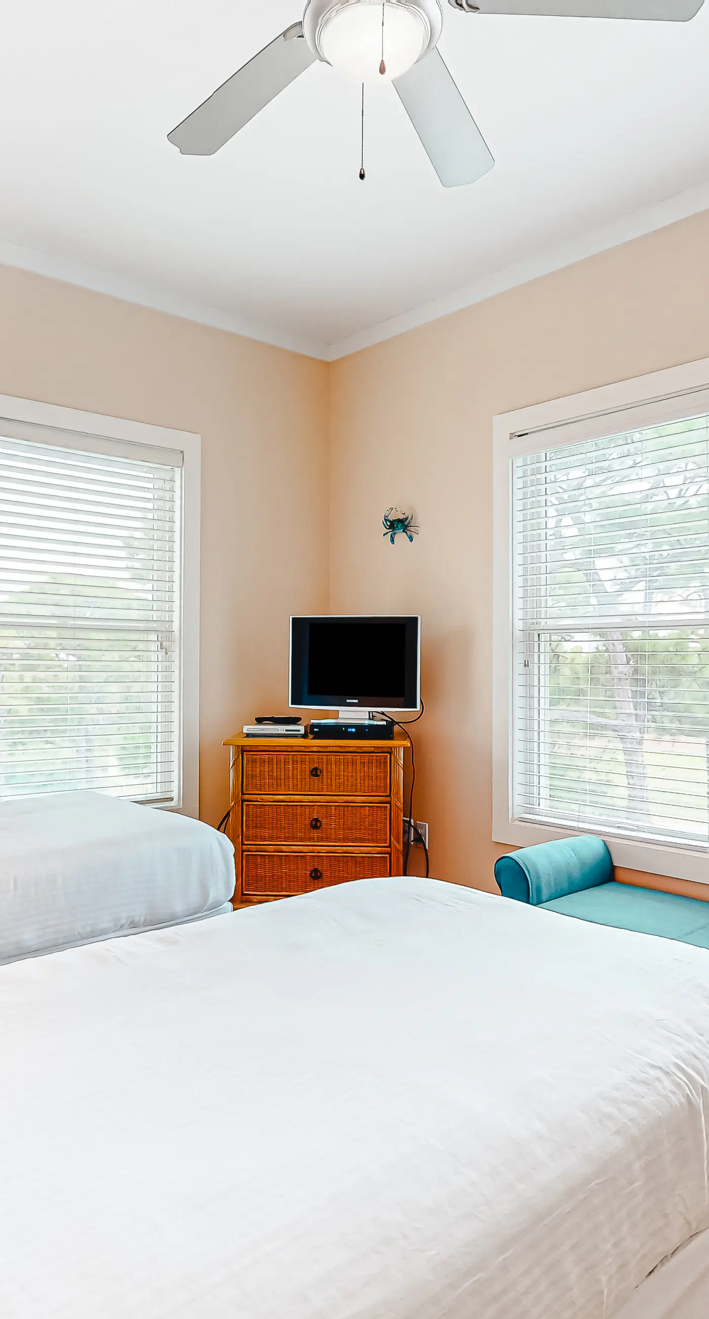 Spacious dog-friendly home with elevator, screened decks, on-site pool, & gym
